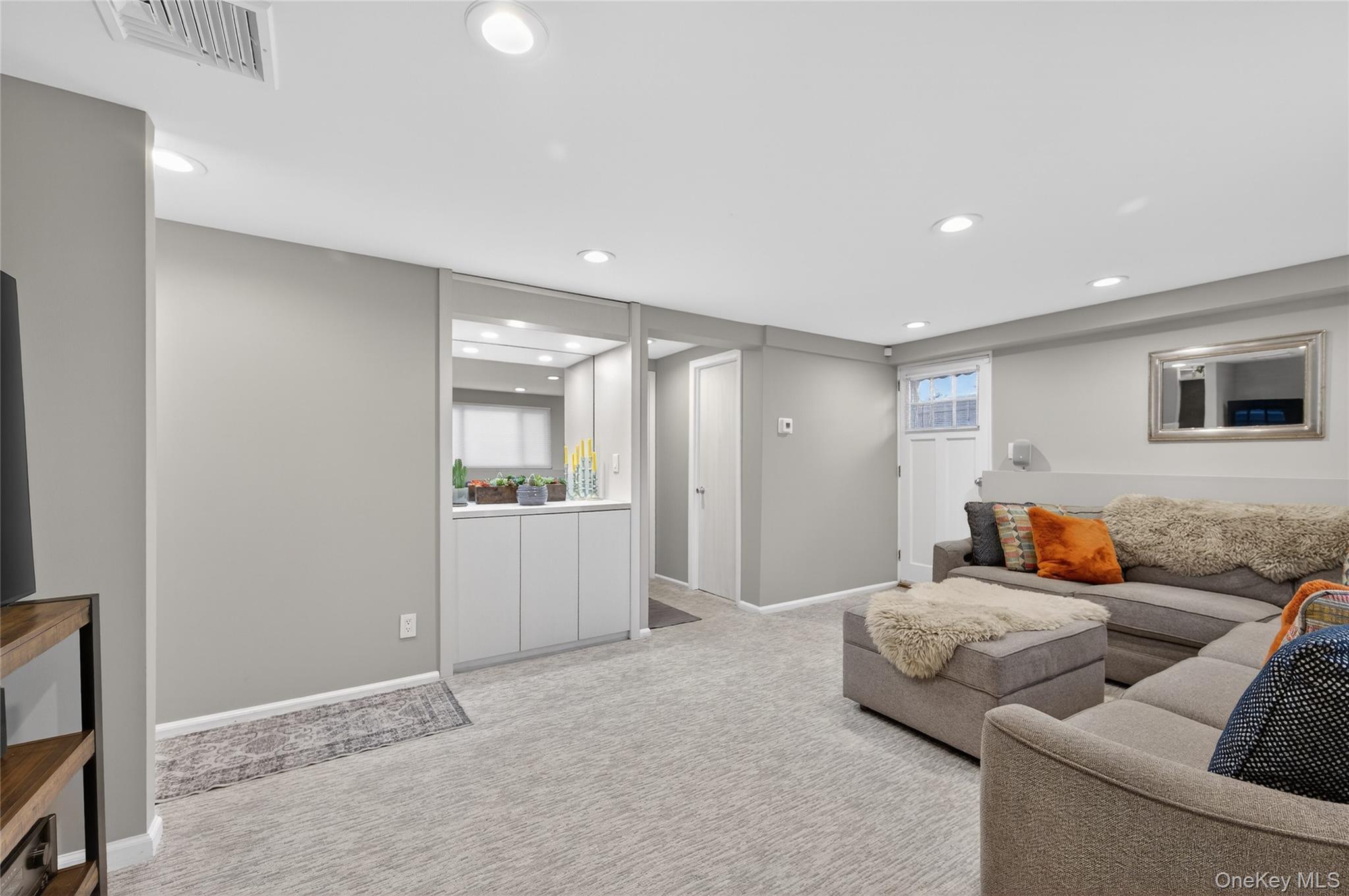 #16 photo, 6 Dale Avenue, מחוז נסאו Syosset , NY 11791