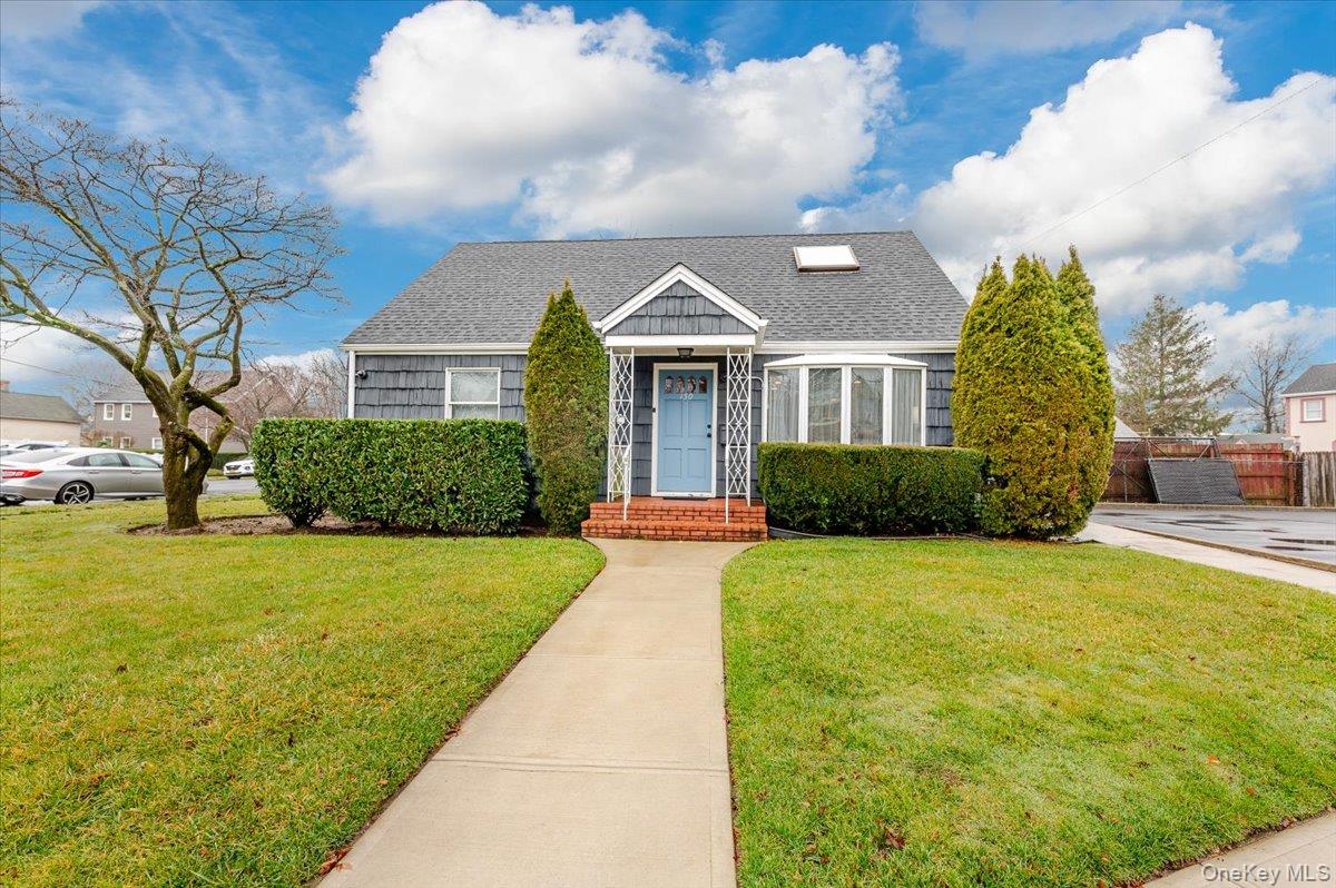 #1 photo, 150 Park Avenue, Hicksville , NY 11801