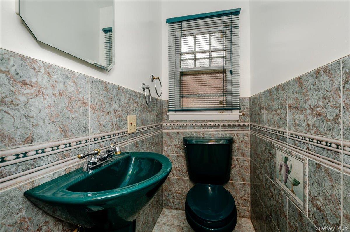 #14 photo, 150 Park Avenue, Hicksville , NY 11801