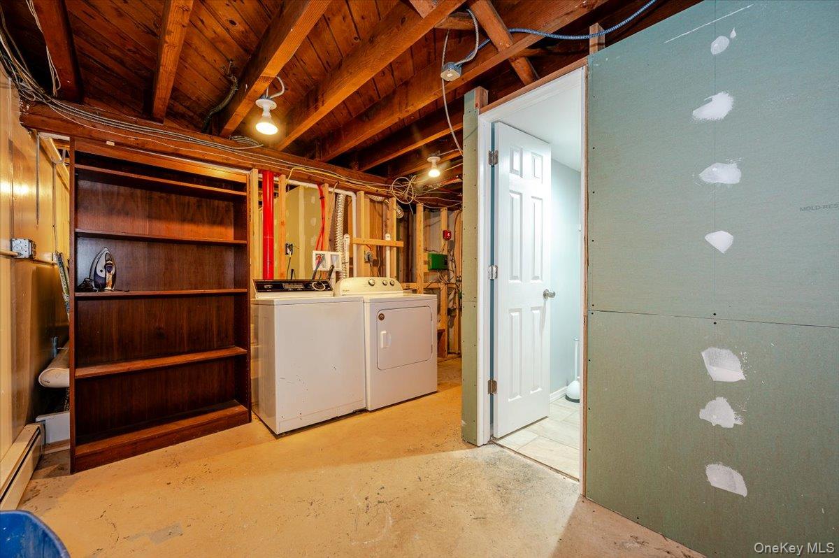 #17 photo, 150 Park Avenue, Hicksville , NY 11801