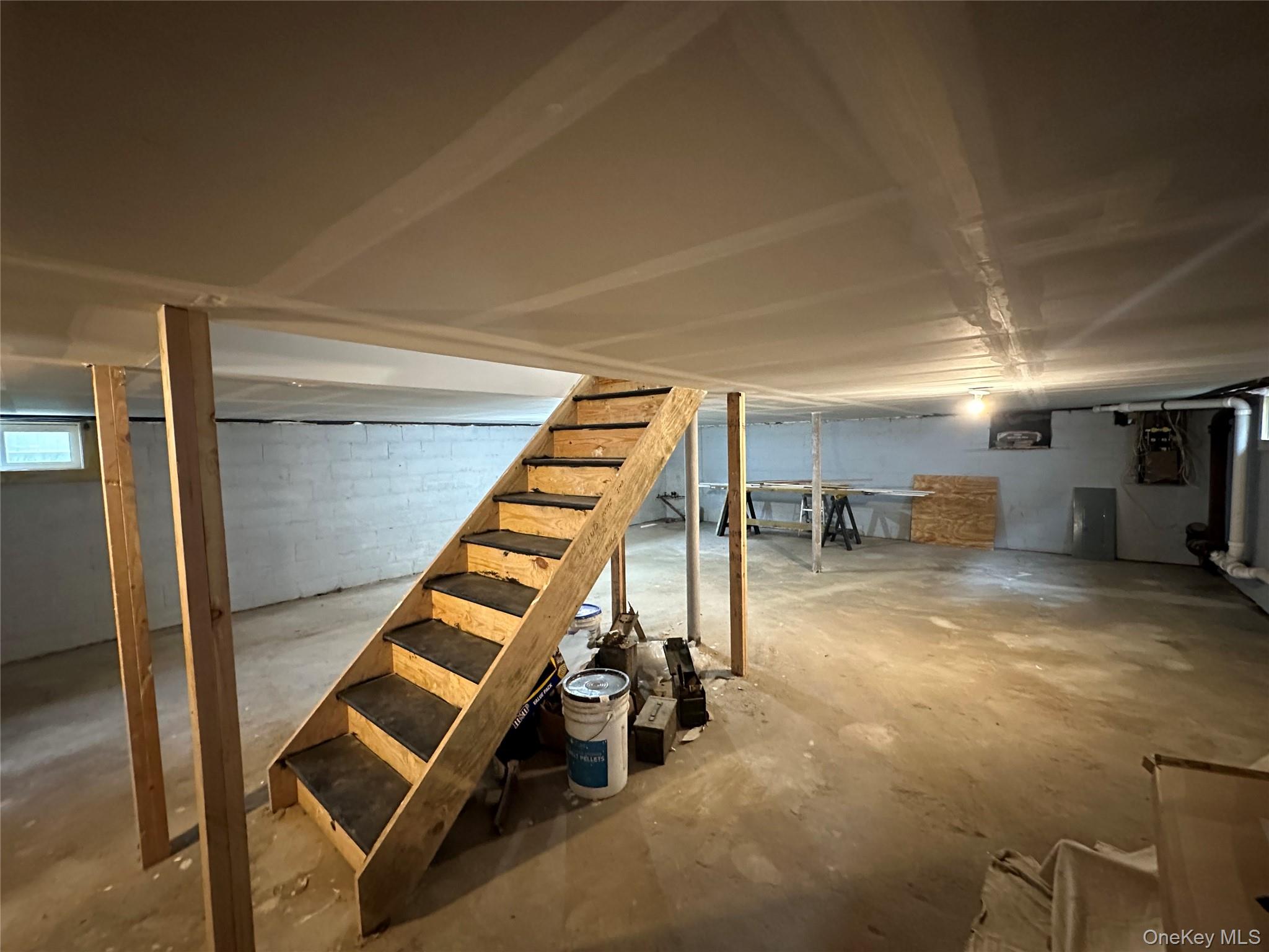 #18 photo, 150 Park Avenue, Hicksville , NY 11801