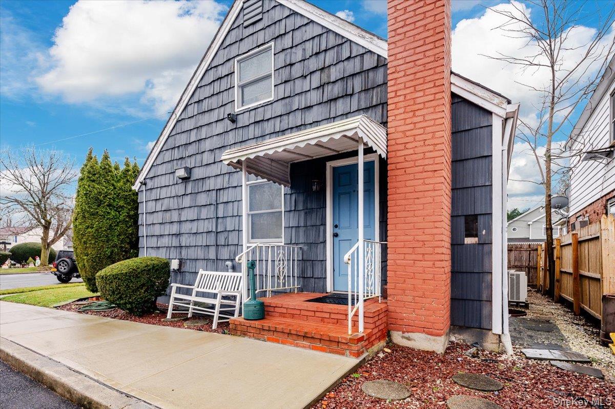 #2 photo, 150 Park Avenue, Hicksville , NY 11801