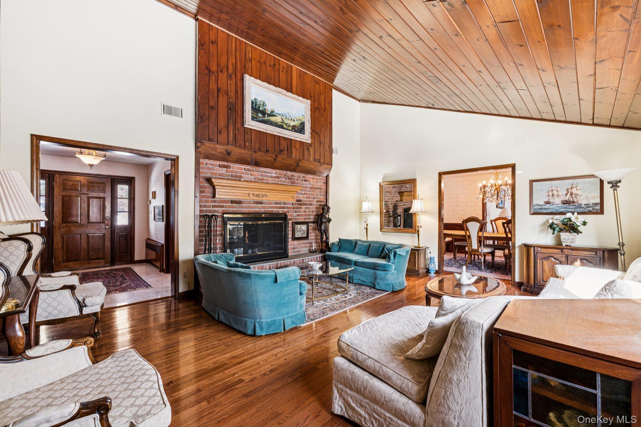 #11 photo, 11 Lodge Ln, Саффолк ‖ Belle Terre , NY 11777