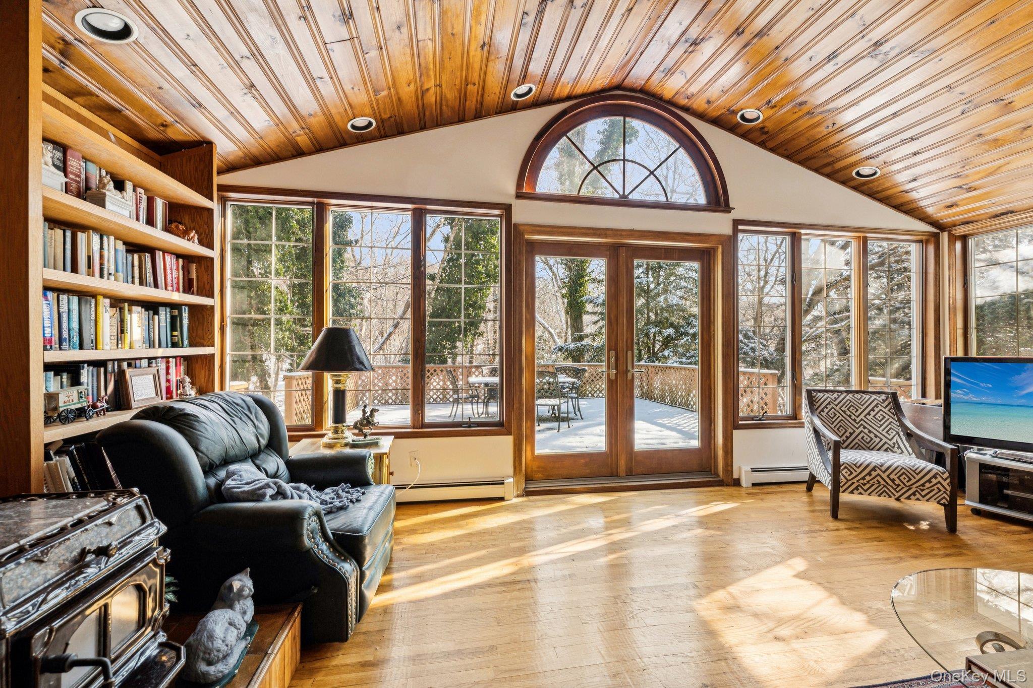 #14 photo, 11 Lodge Ln, Саффолк ‖ Belle Terre , NY 11777