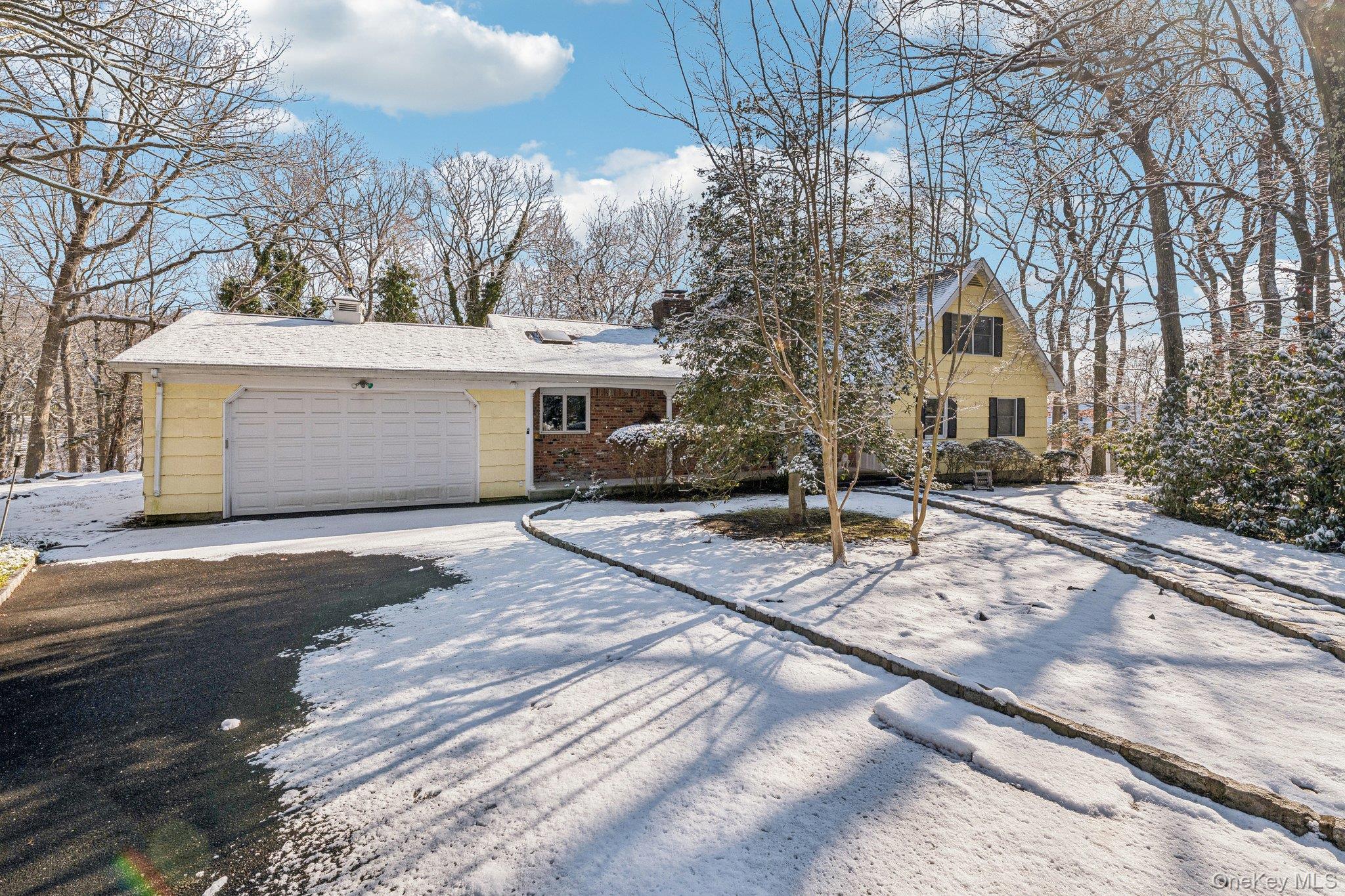 #2 photo, 11 Lodge Ln, Саффолк ‖ Belle Terre , NY 11777