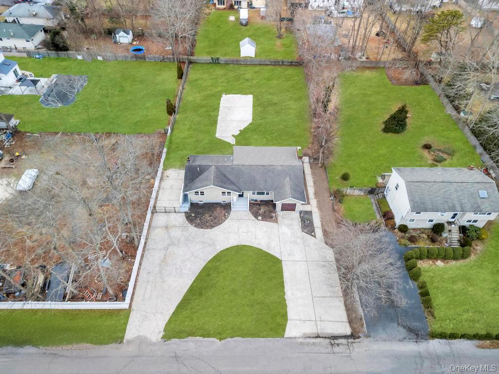 #5 photo, 73 Maple Avenue, Shirley , NY 11967