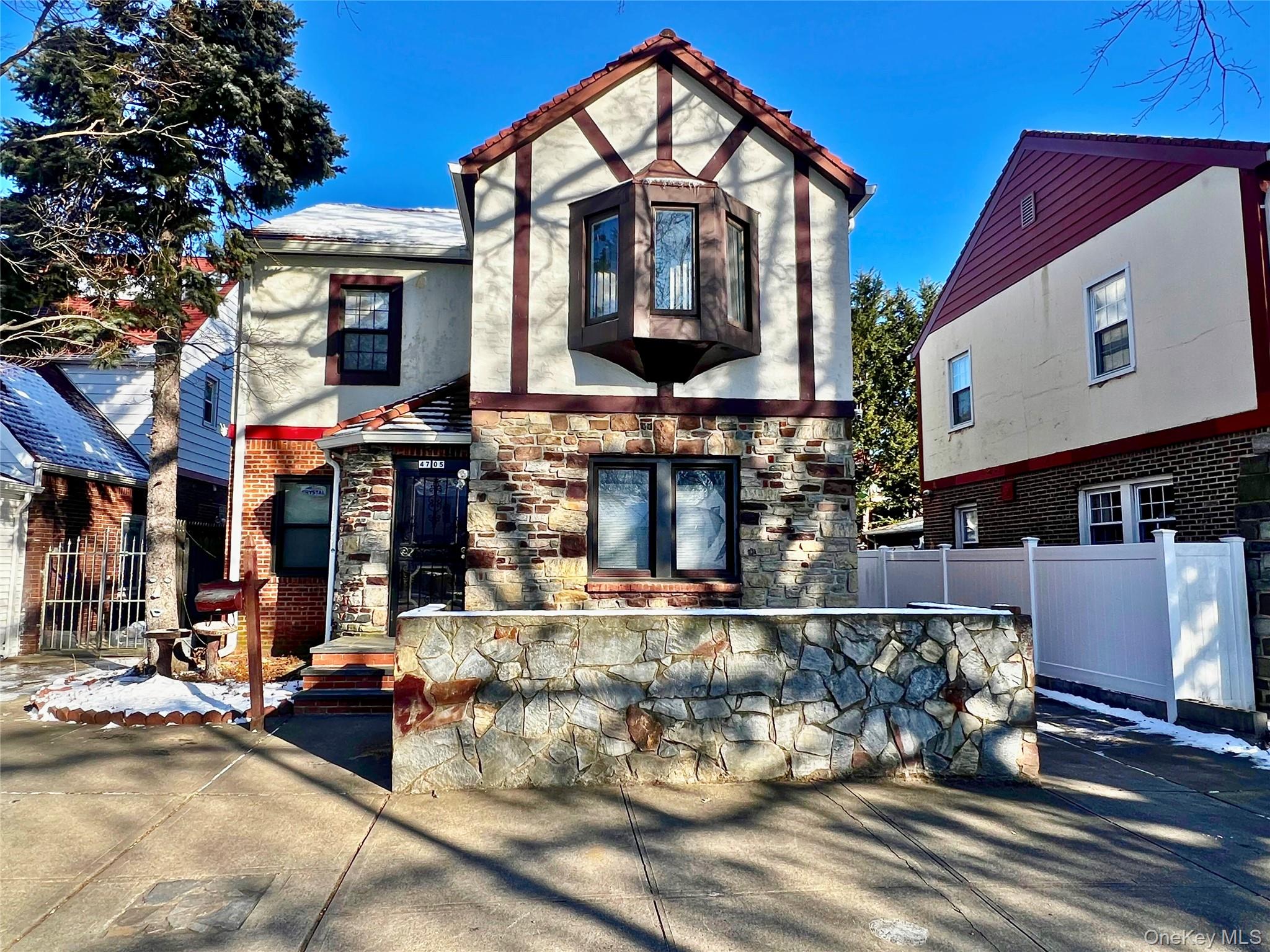 #1 photo, 47-05 Utopia Parkway, קווינס Flushing , NY 11358