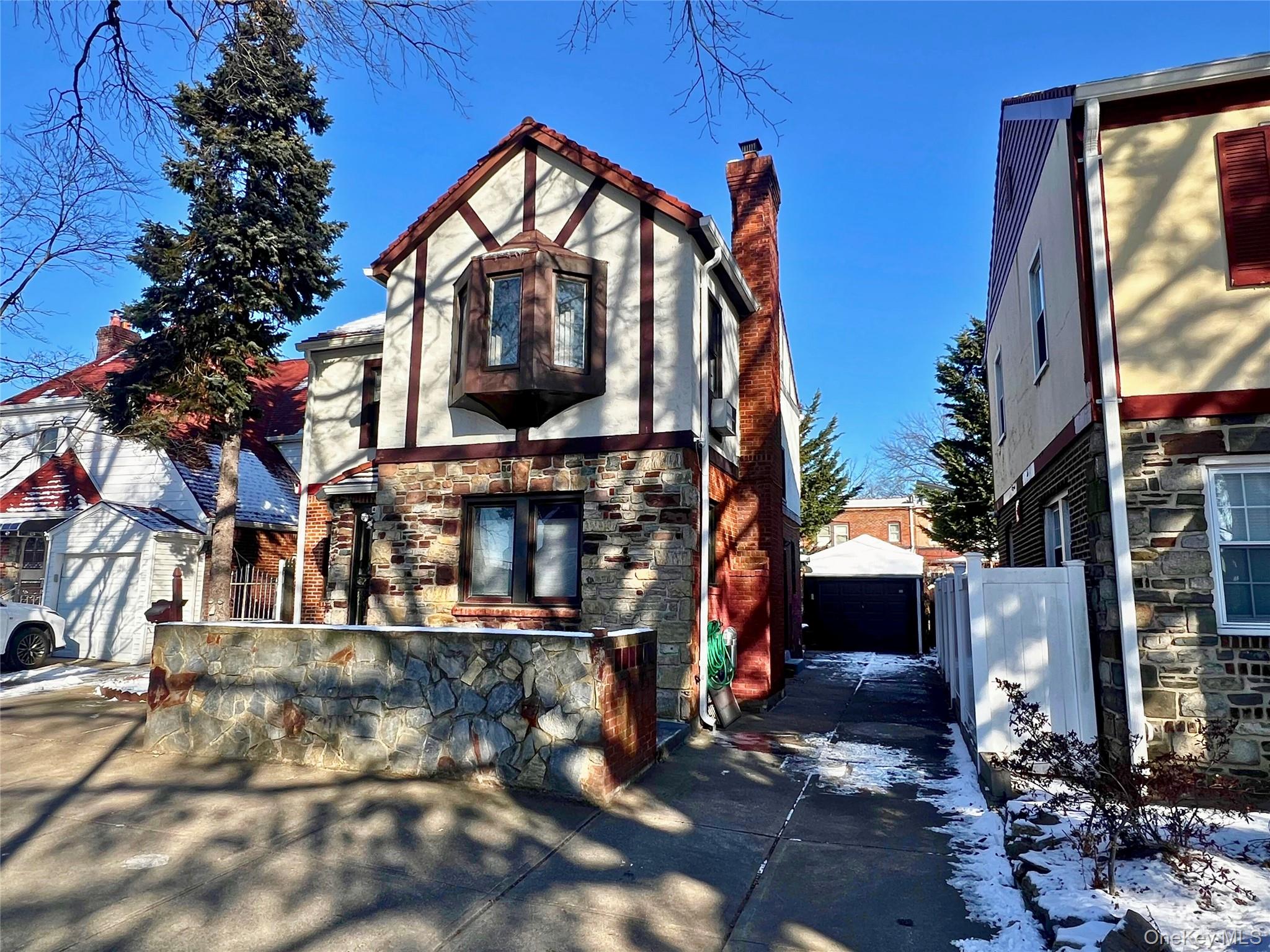 #2 photo, 47-05 Utopia Parkway, קווינס Flushing , NY 11358