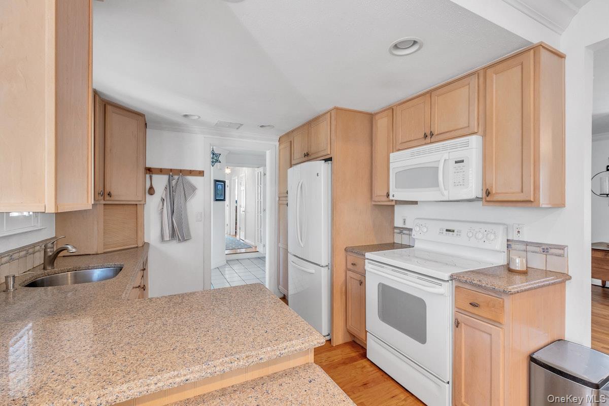 #8 photo, 12 Jomar Road, Shoreham , NY 11786