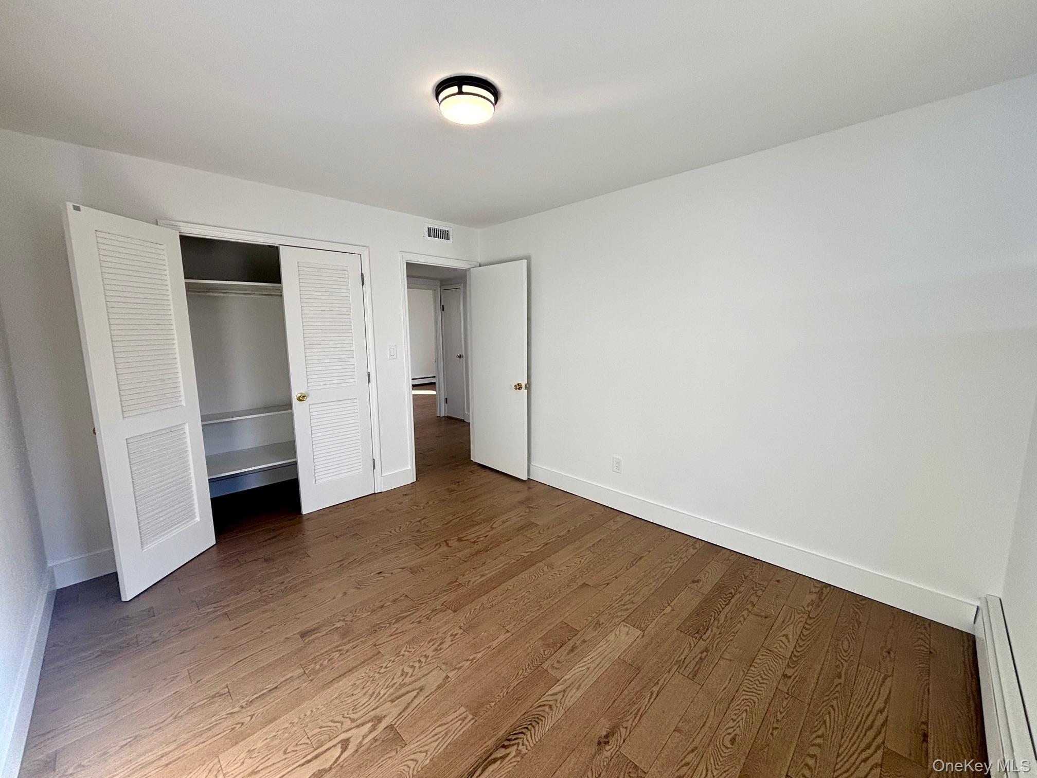 #10 photo, 225 Cleveland Avenue, Mineola , NY 11501