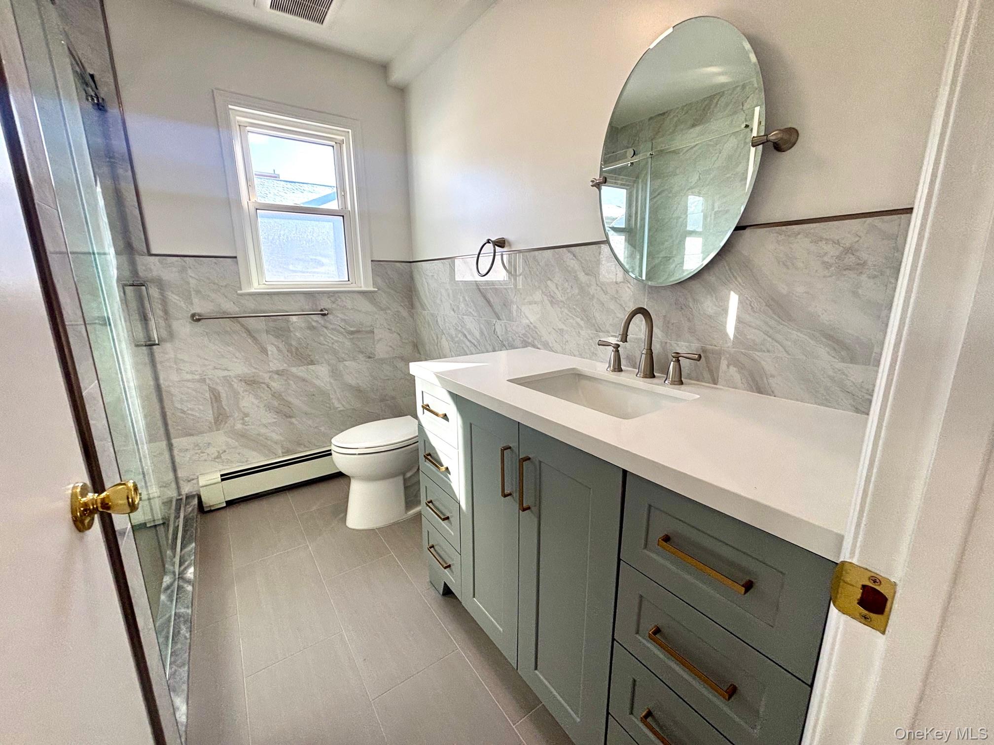 #11 photo, 225 Cleveland Avenue, Mineola , NY 11501