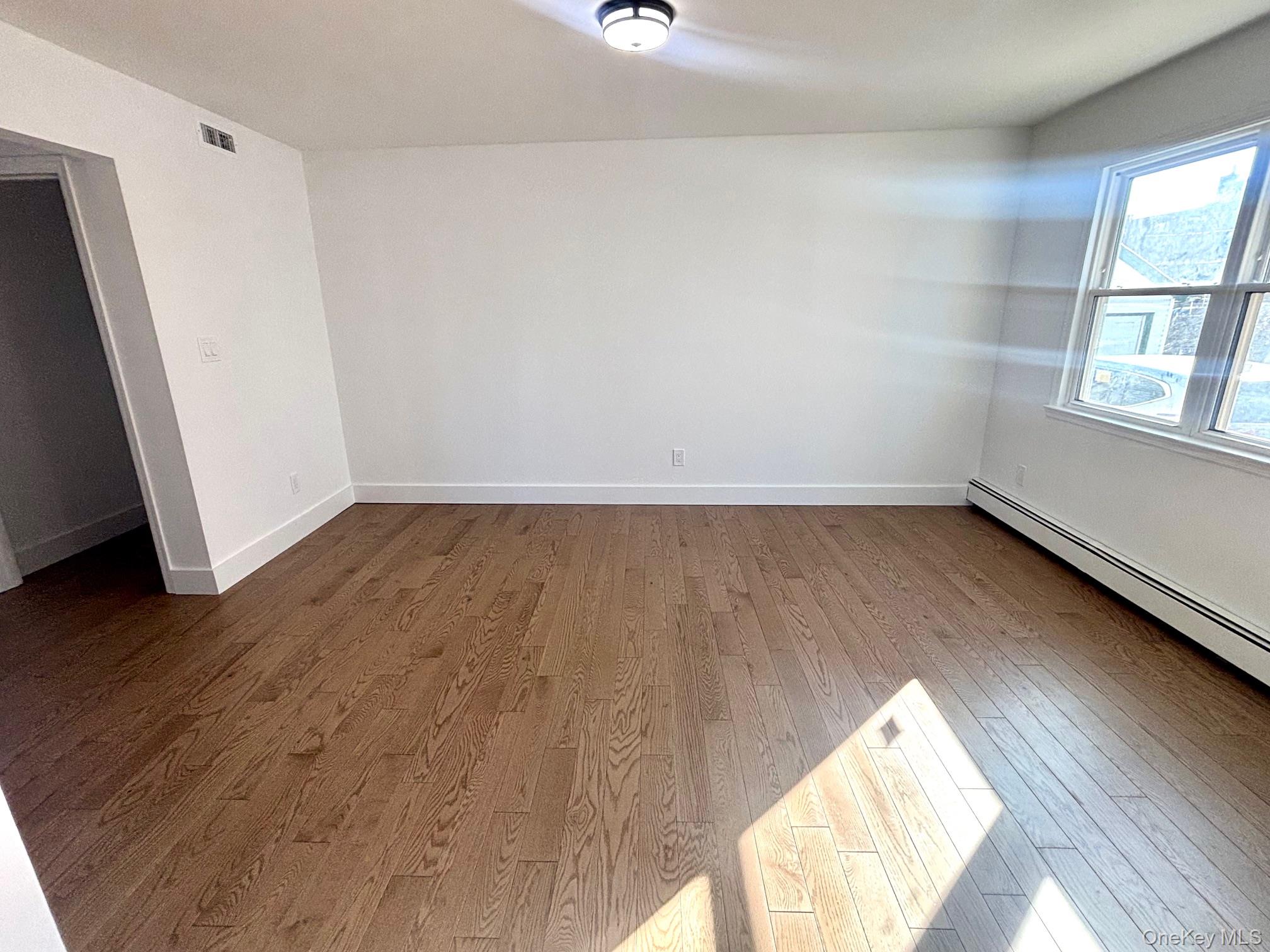 #4 photo, 225 Cleveland Avenue, Mineola , NY 11501