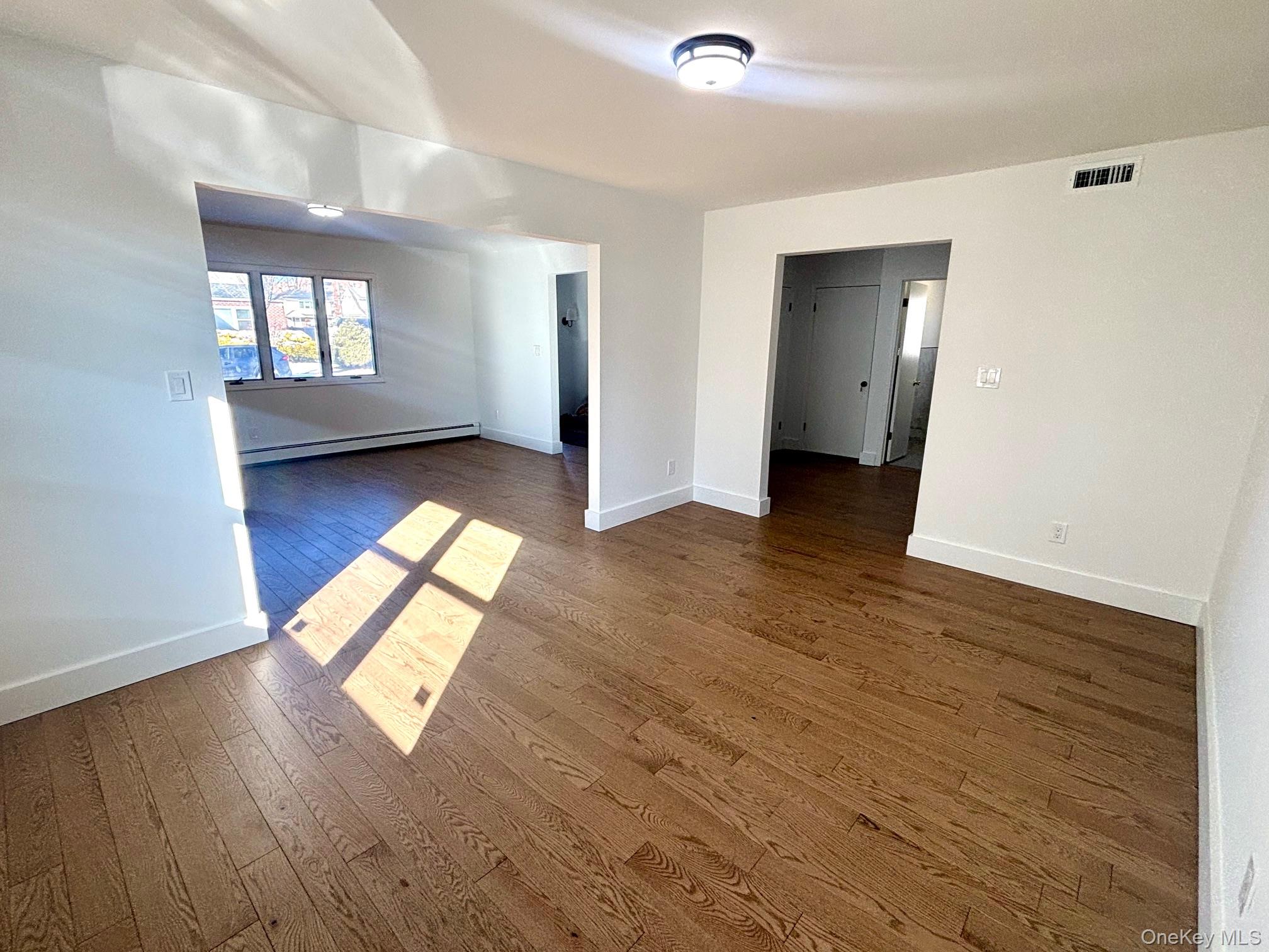 #5 photo, 225 Cleveland Avenue, Mineola , NY 11501