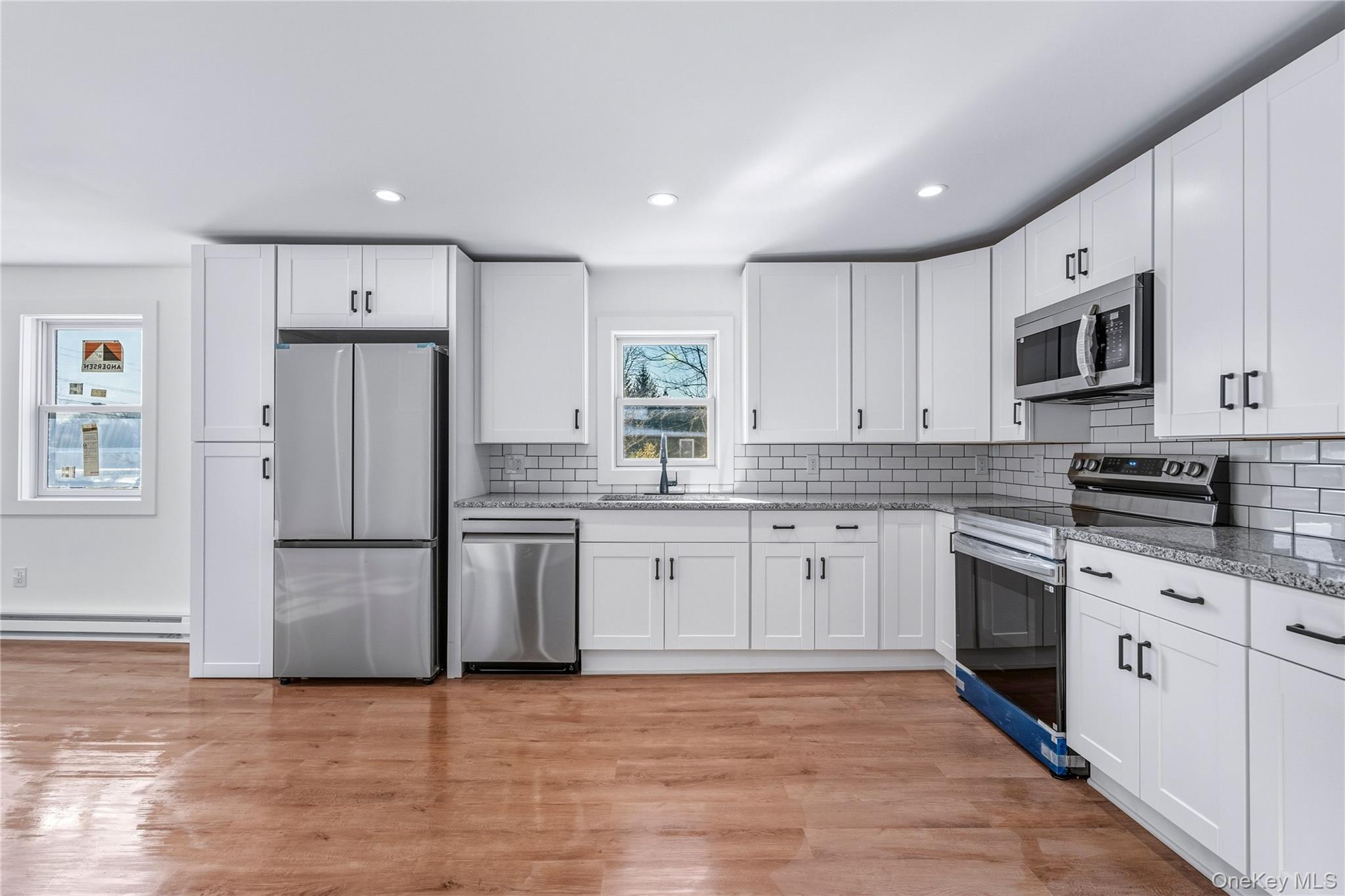 #14 photo, 450 Munsell Road, מחוז סאפוק East Patchogue , NY 11772