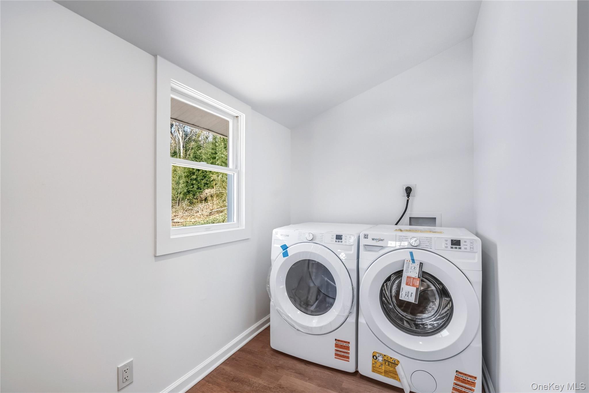 #19 photo, 450 Munsell Road, מחוז סאפוק East Patchogue , NY 11772