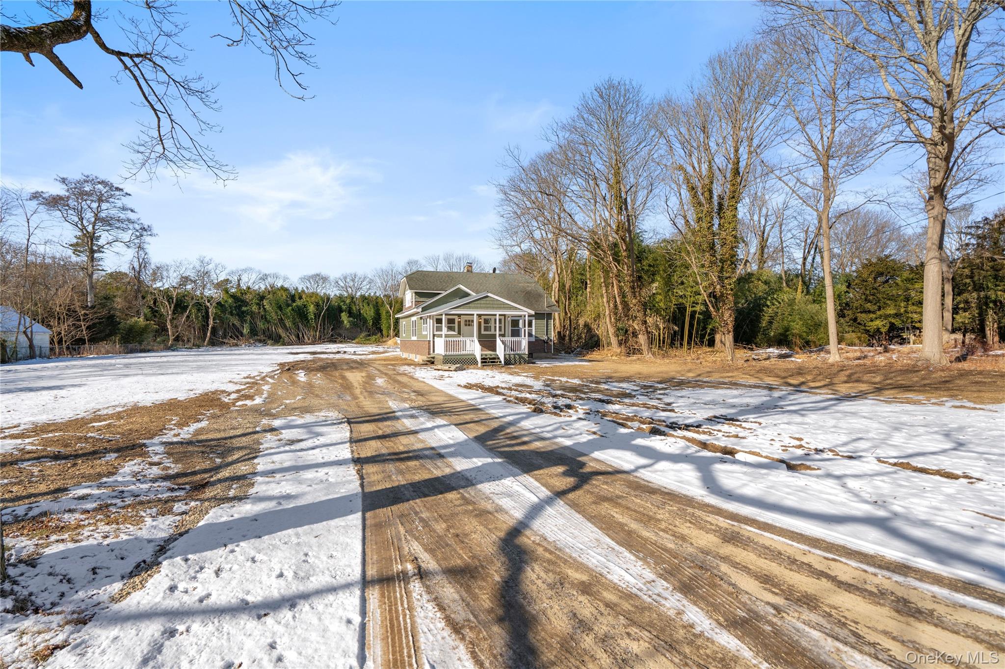 #4 photo, 450 Munsell Road, מחוז סאפוק East Patchogue , NY 11772