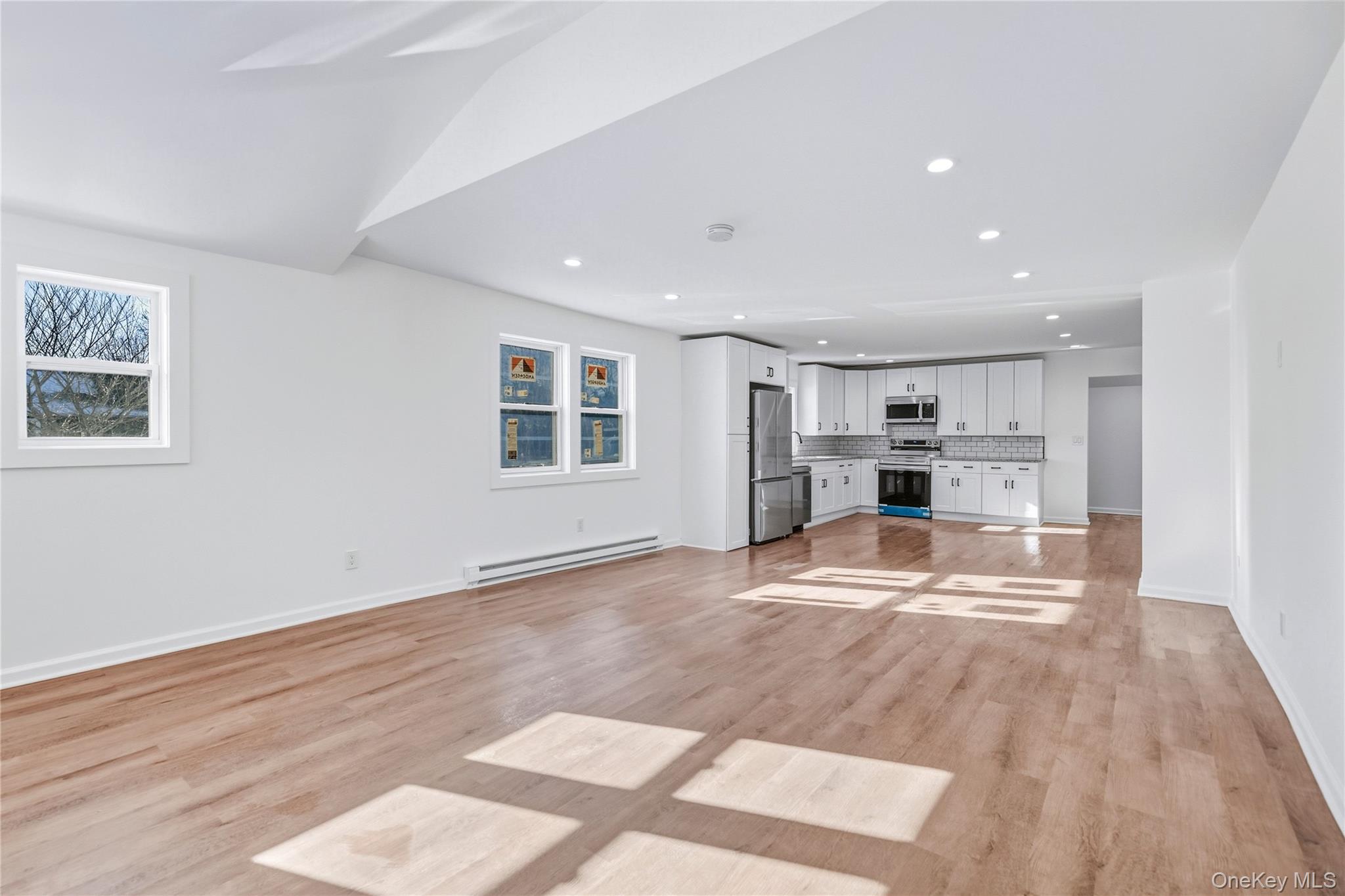 #6 photo, 450 Munsell Road, מחוז סאפוק East Patchogue , NY 11772