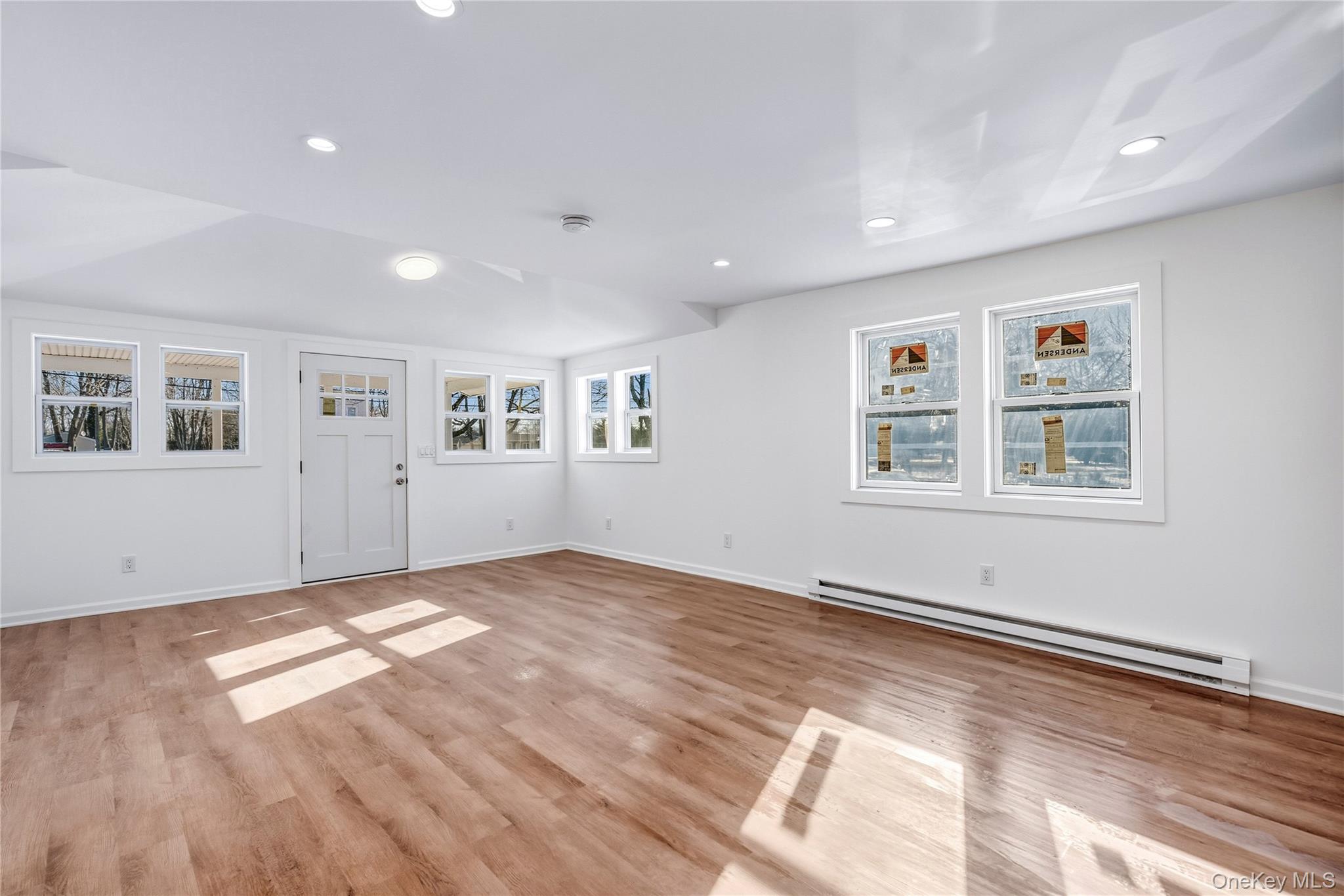 #8 photo, 450 Munsell Road, מחוז סאפוק East Patchogue , NY 11772