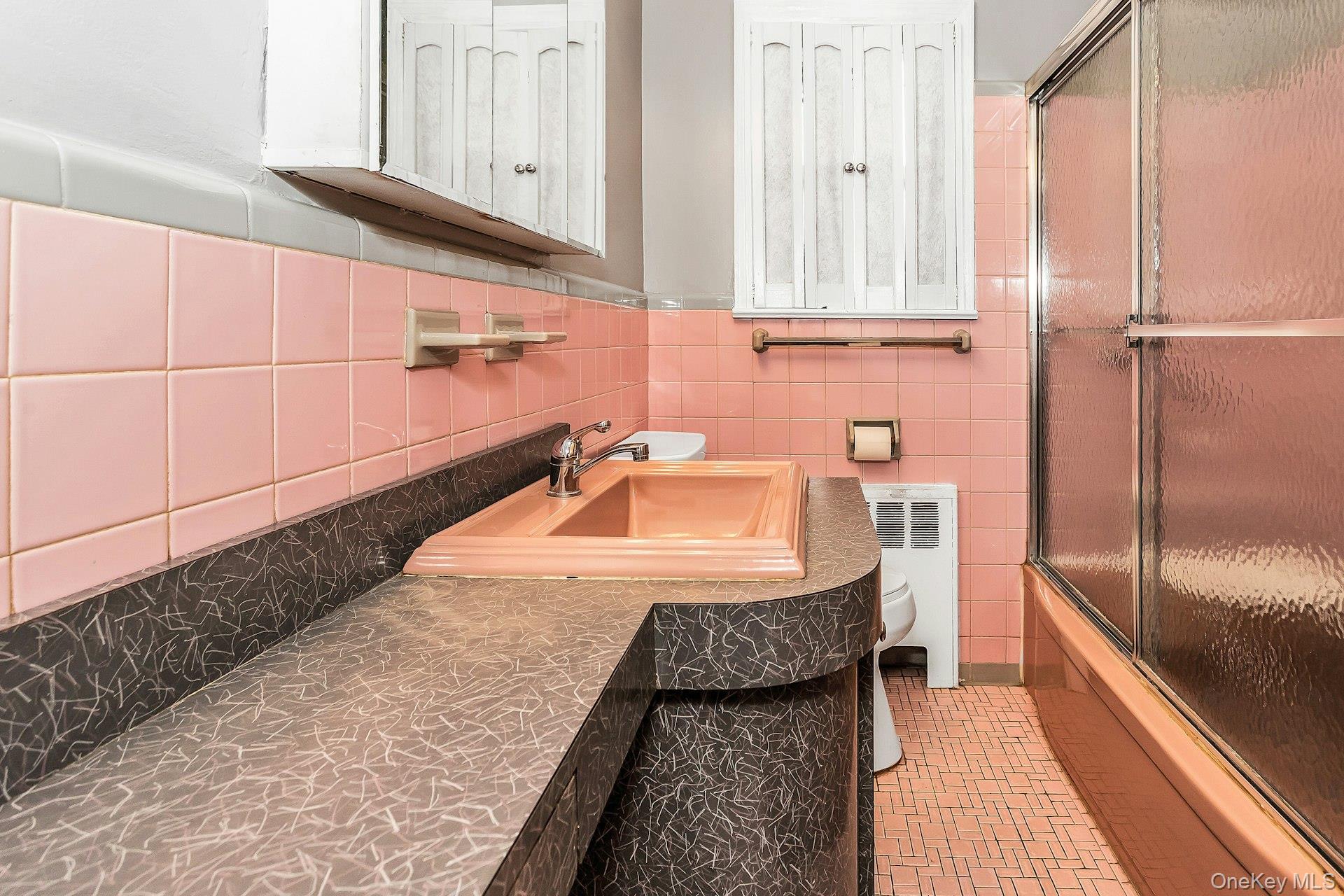 #13 photo, 562 Arcadian Avenue, מחוז נסאו Valley Stream , NY 11580