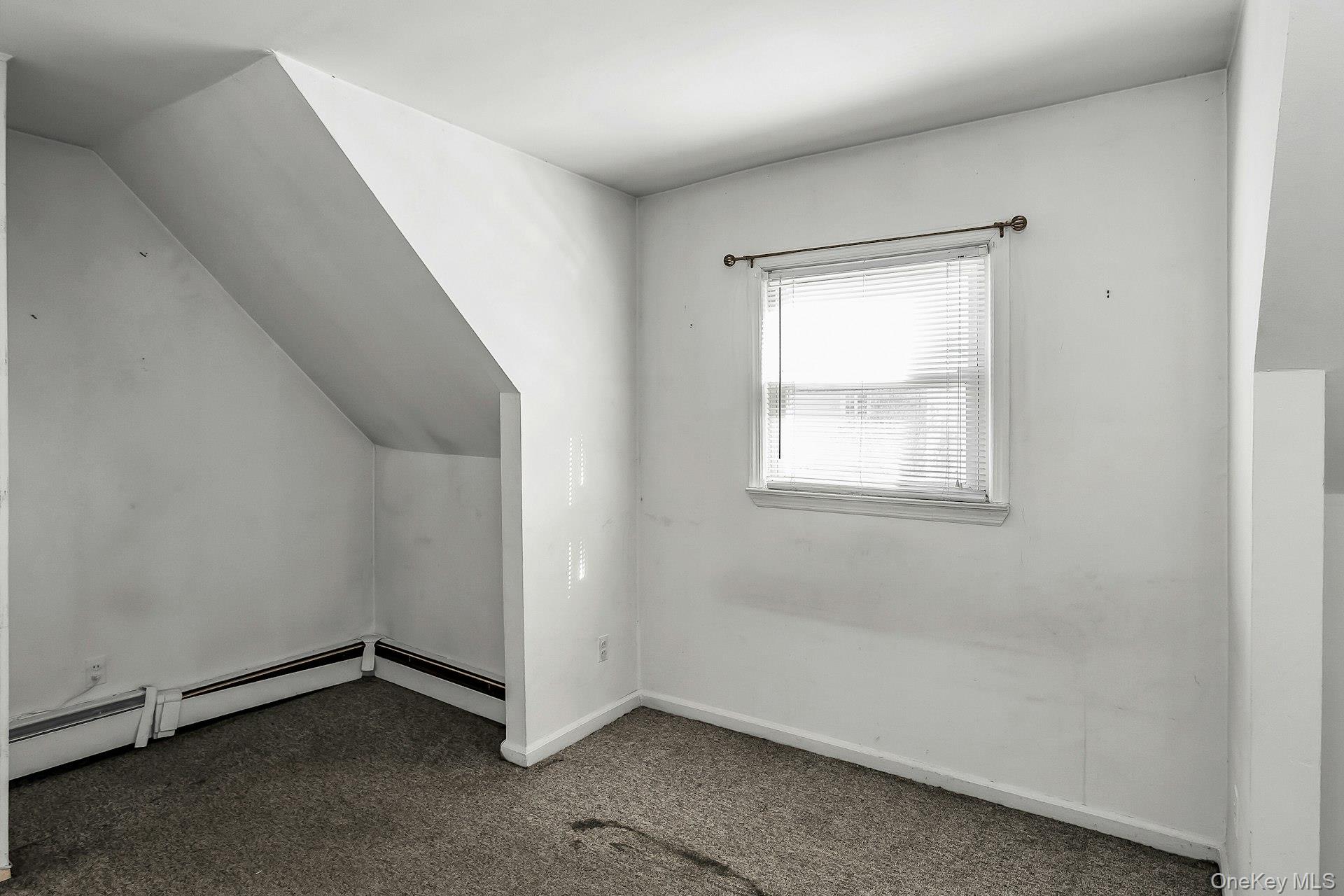 #20 photo, 562 Arcadian Avenue, מחוז נסאו Valley Stream , NY 11580