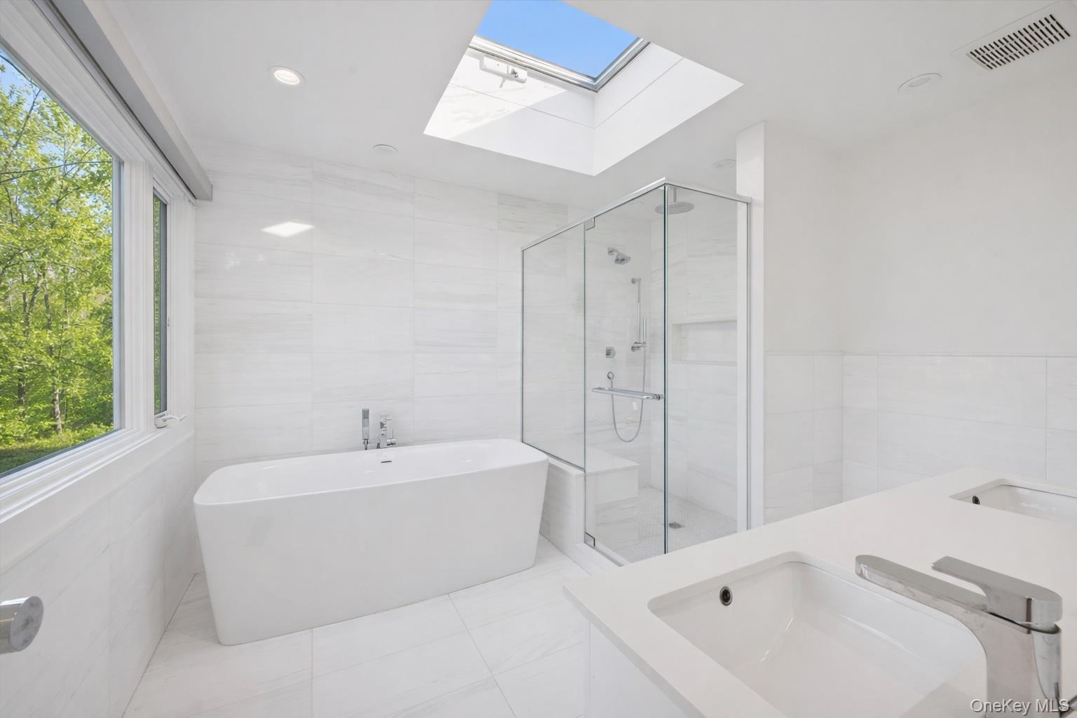 #11 photo, 3 Southwood Lane, Quogue , NY 11959