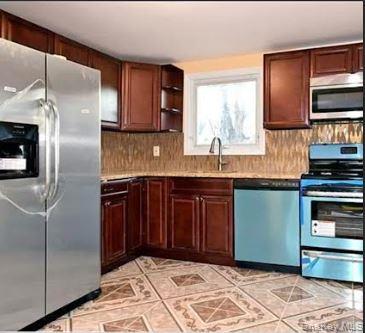 #4 photo, 102 Applegate Drive, Central Islip , NY 11722