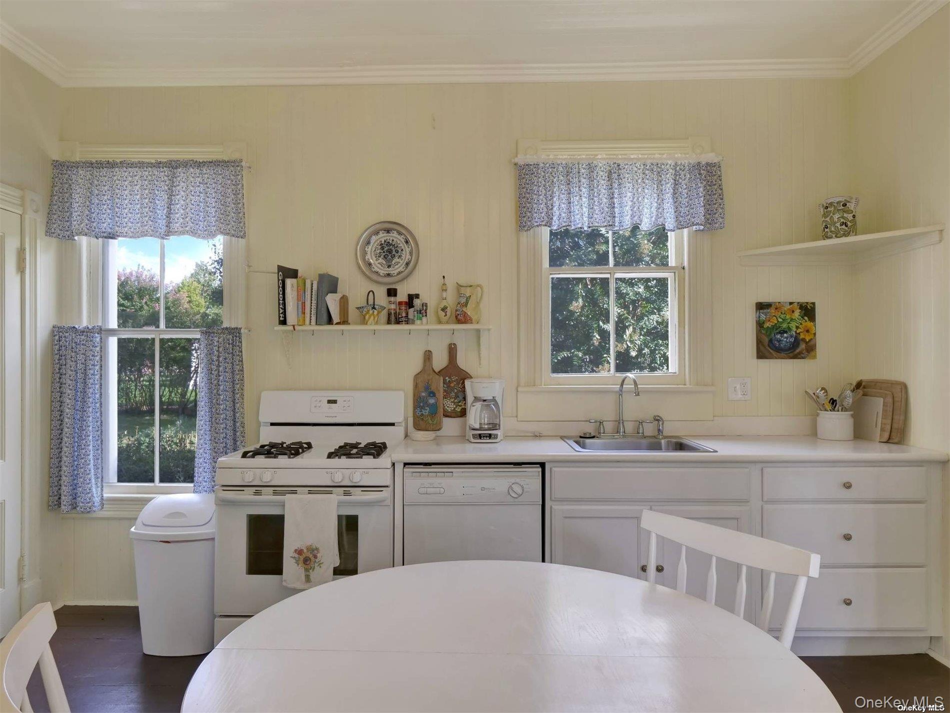 #18 photo, 51 Quogue Street, Quogue , NY 11959