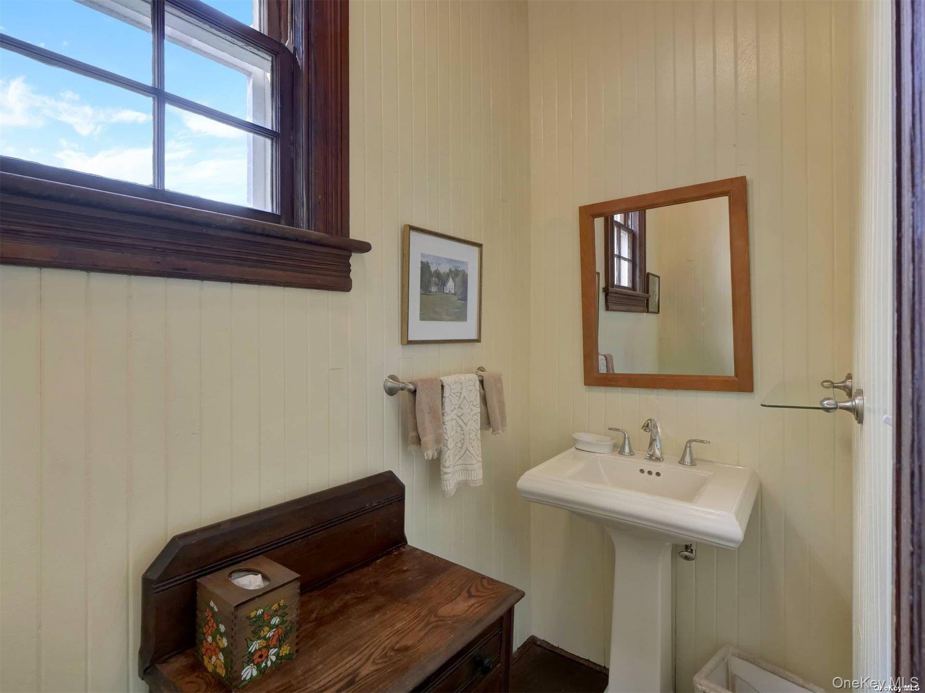 #8 photo, 51 Quogue Street, Quogue , NY 11959