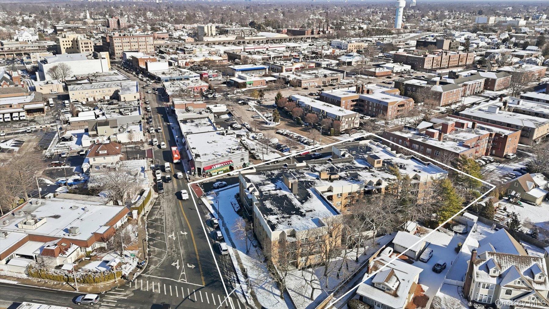 #17 photo, 10 Lenox Road, Rockville Centre , NY 11570