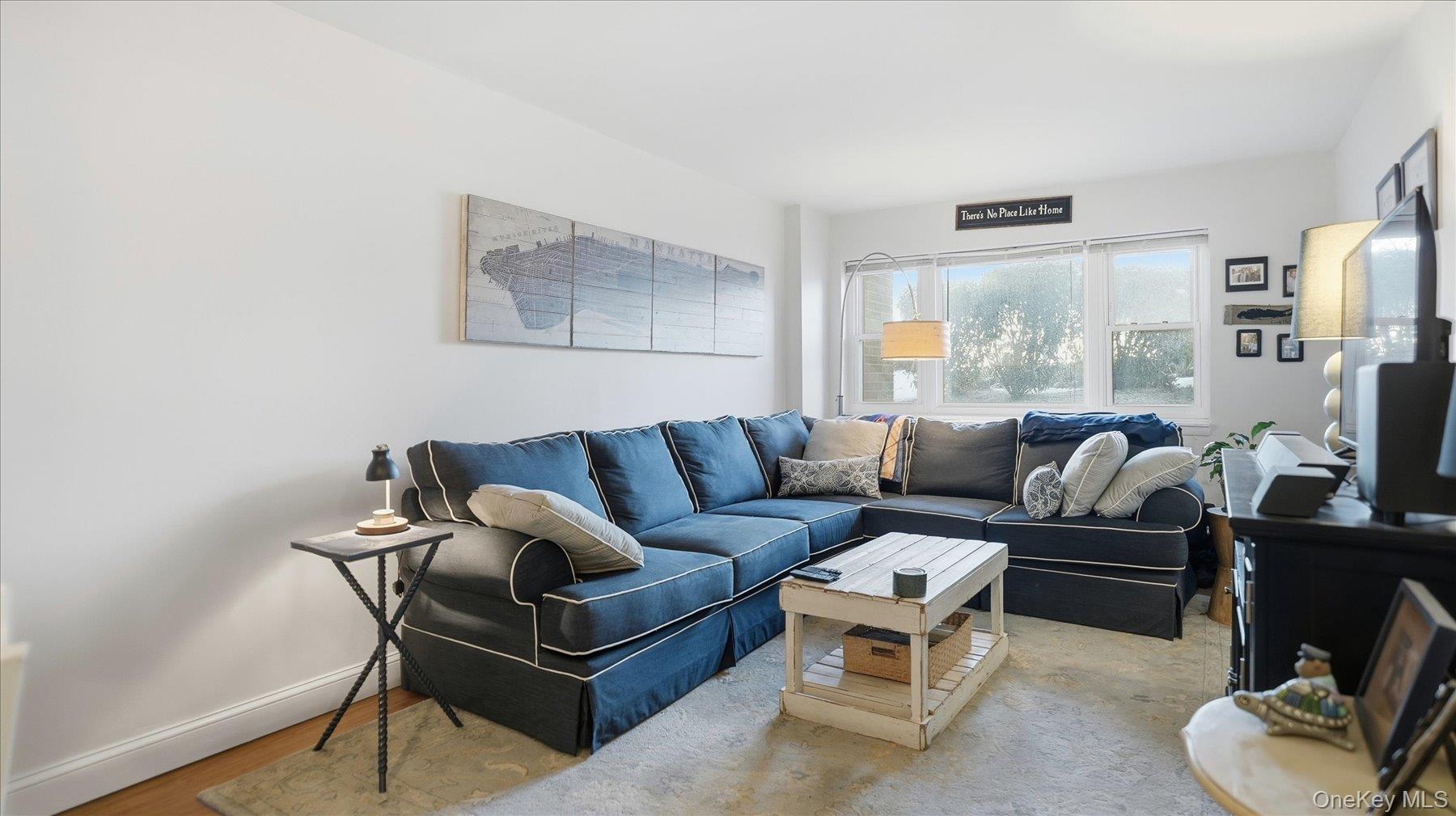 #6 photo, 10 Lenox Road, Rockville Centre , NY 11570