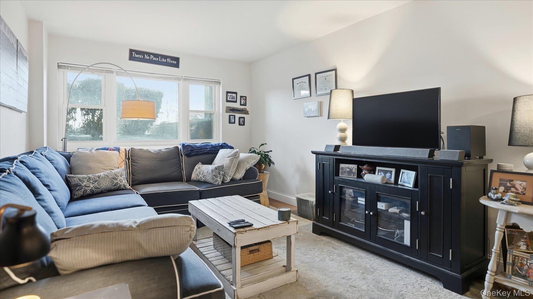 #8 photo, 10 Lenox Road, Rockville Centre , NY 11570