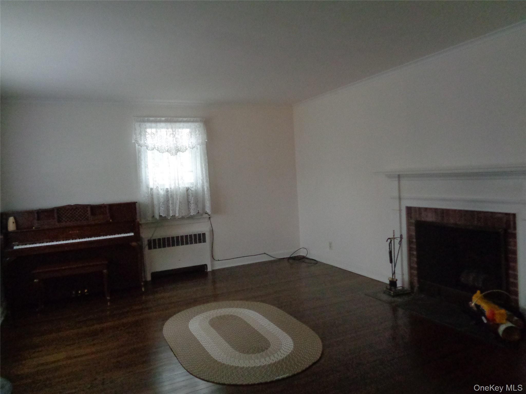 #2 photo, 9 Valley Terrace, Port Chester , NY 10573