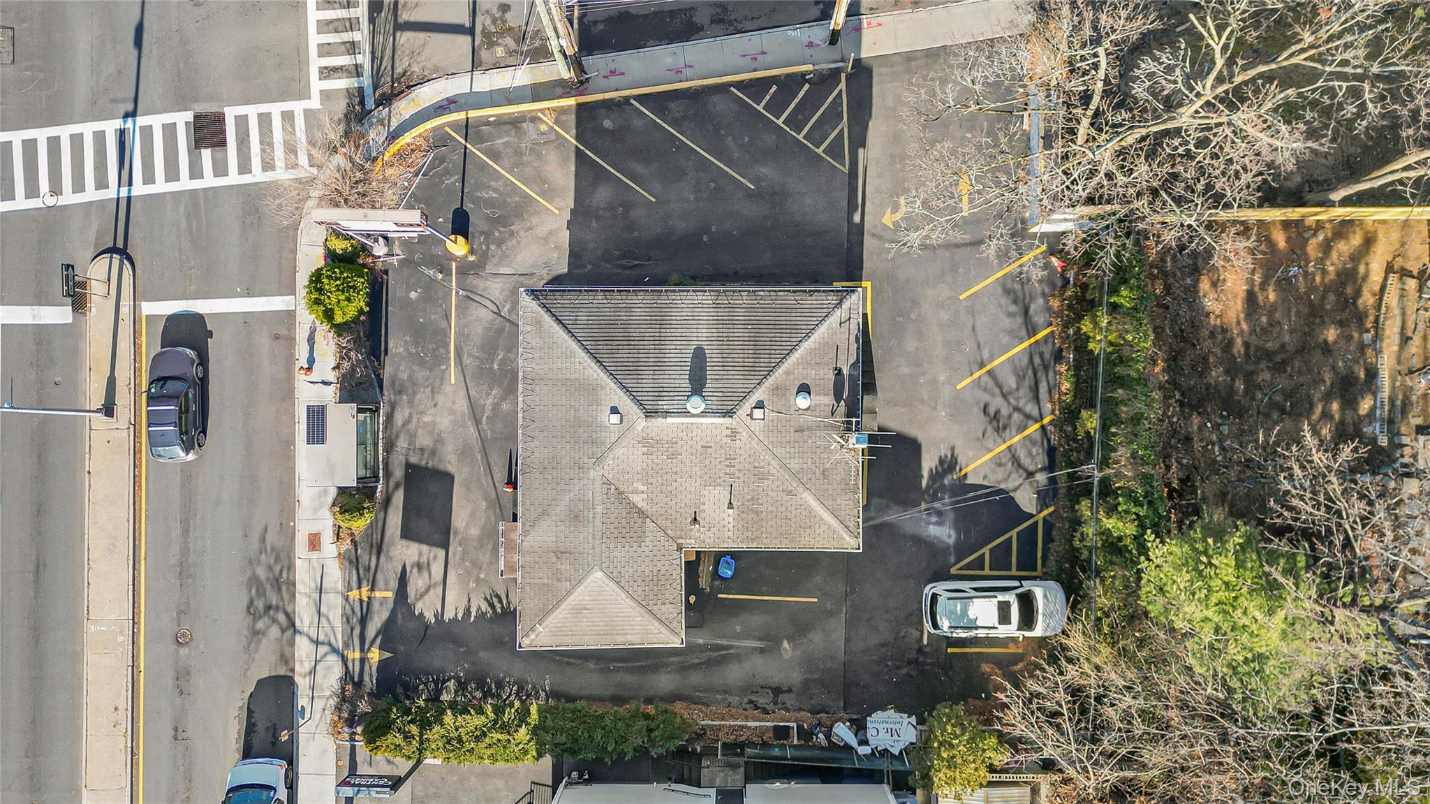 #4 photo, 2132 Central Park Avenue, 뉴욕주 Yonkers , NY 10710