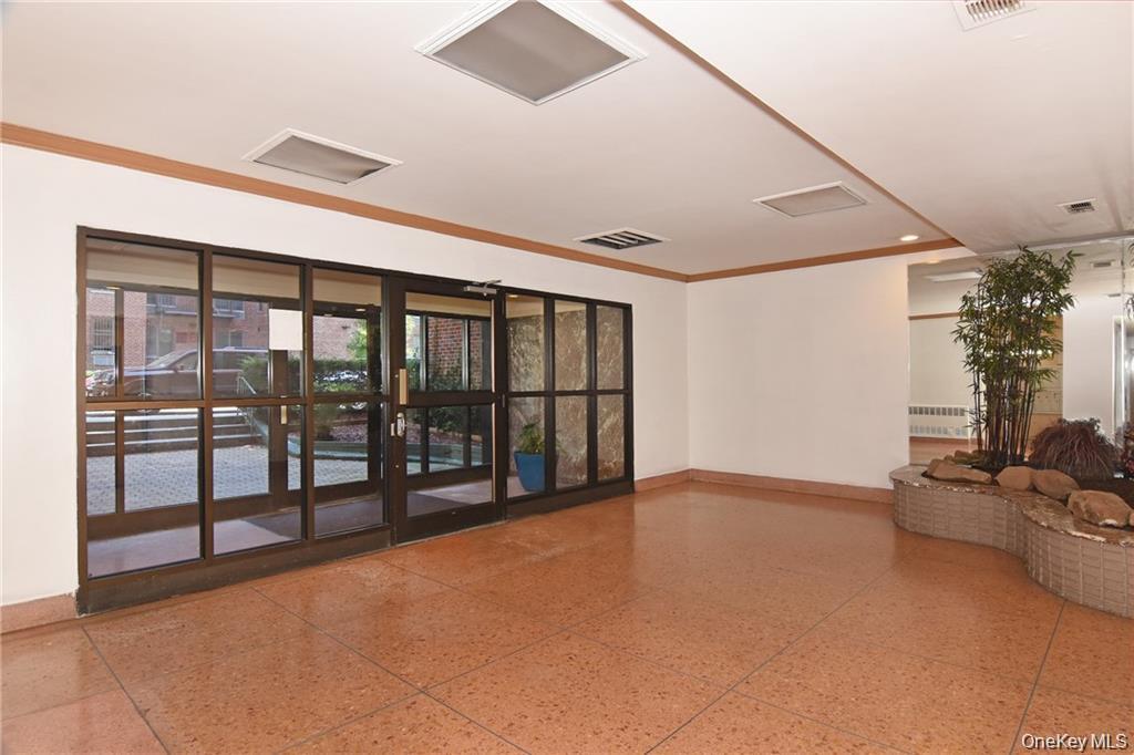 #15 photo, 2165 Matthews Avenue, Bronx , NY 10462