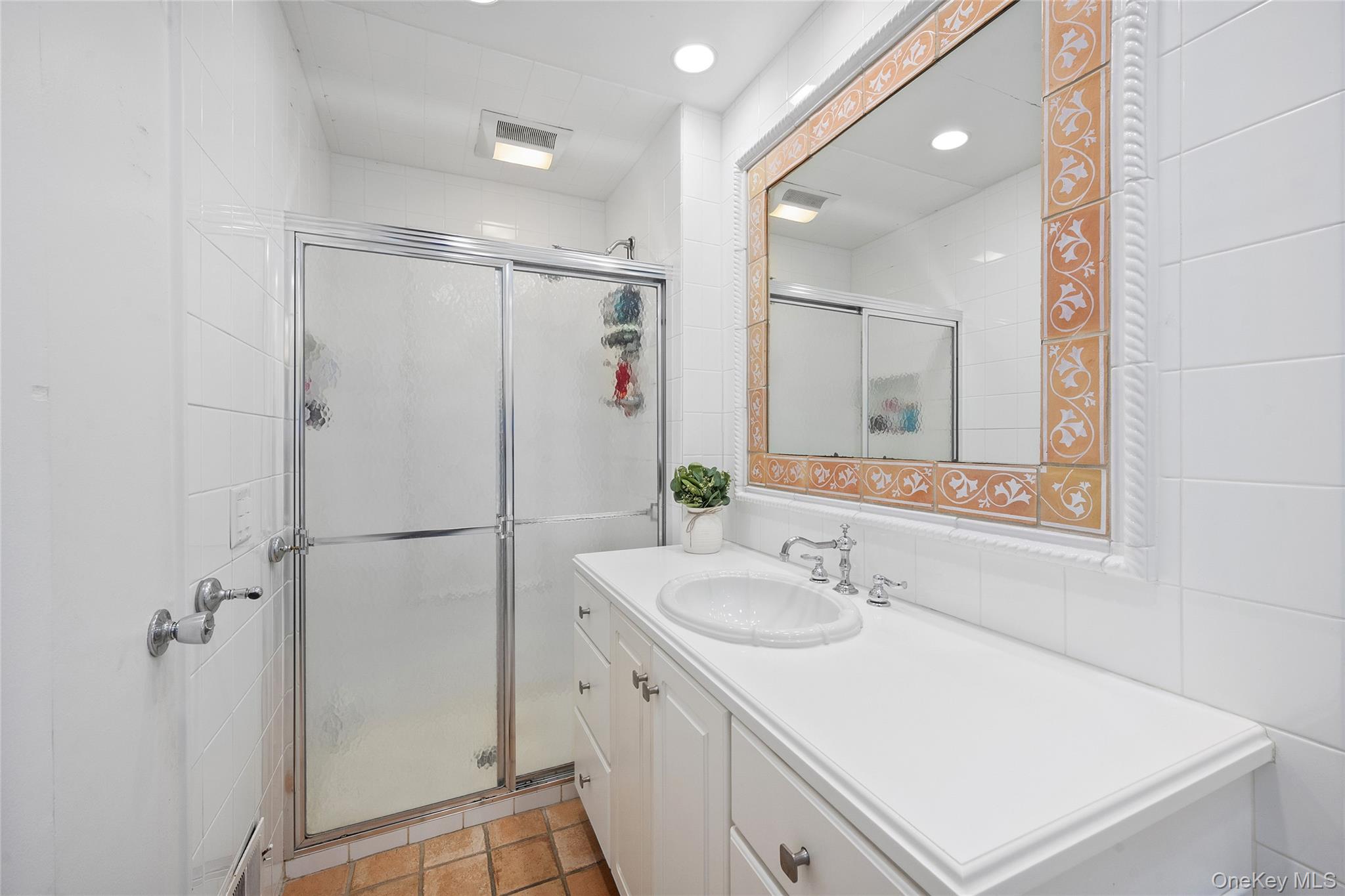 #14 photo, 124 Hillandale Drive, New Rochelle , NY 10804