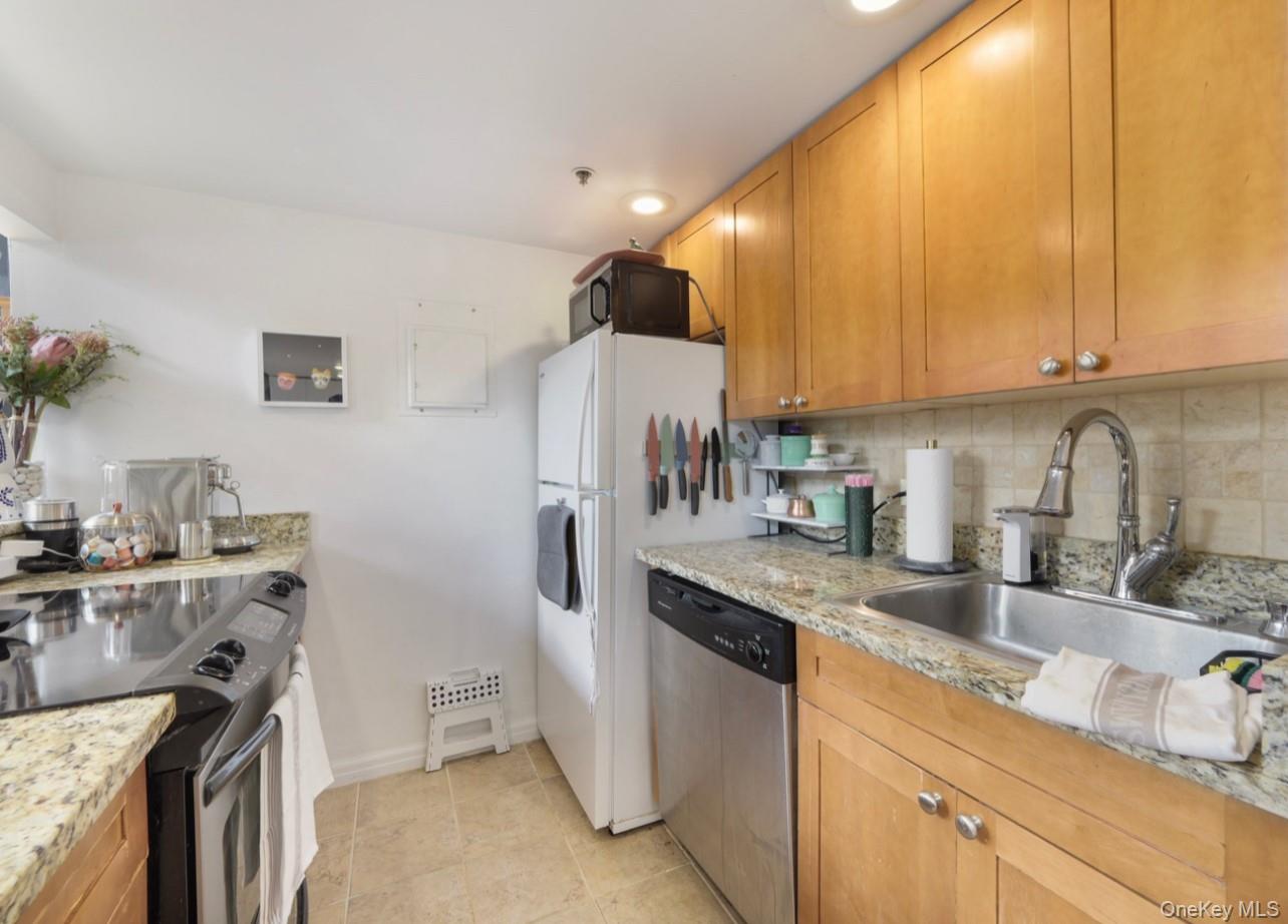 #11 photo, 2409 Villa At The Woods, Peekskill , NY 10566