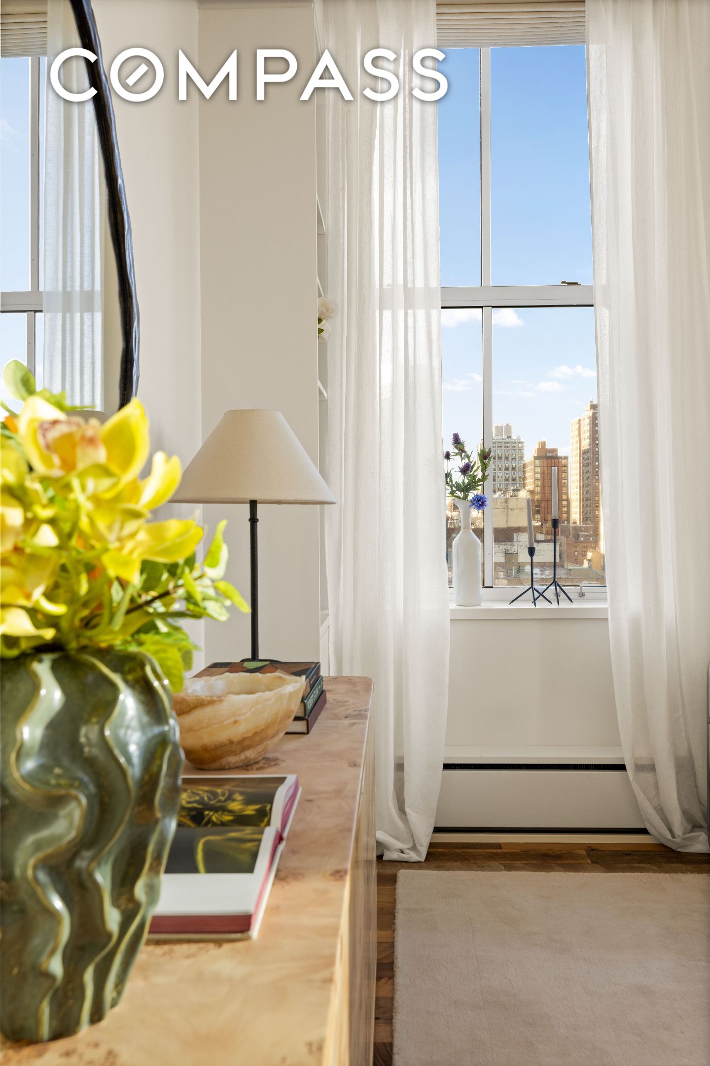 #13 photo, 257 W 17th Street, מנהטן Chelsea , NY 10011