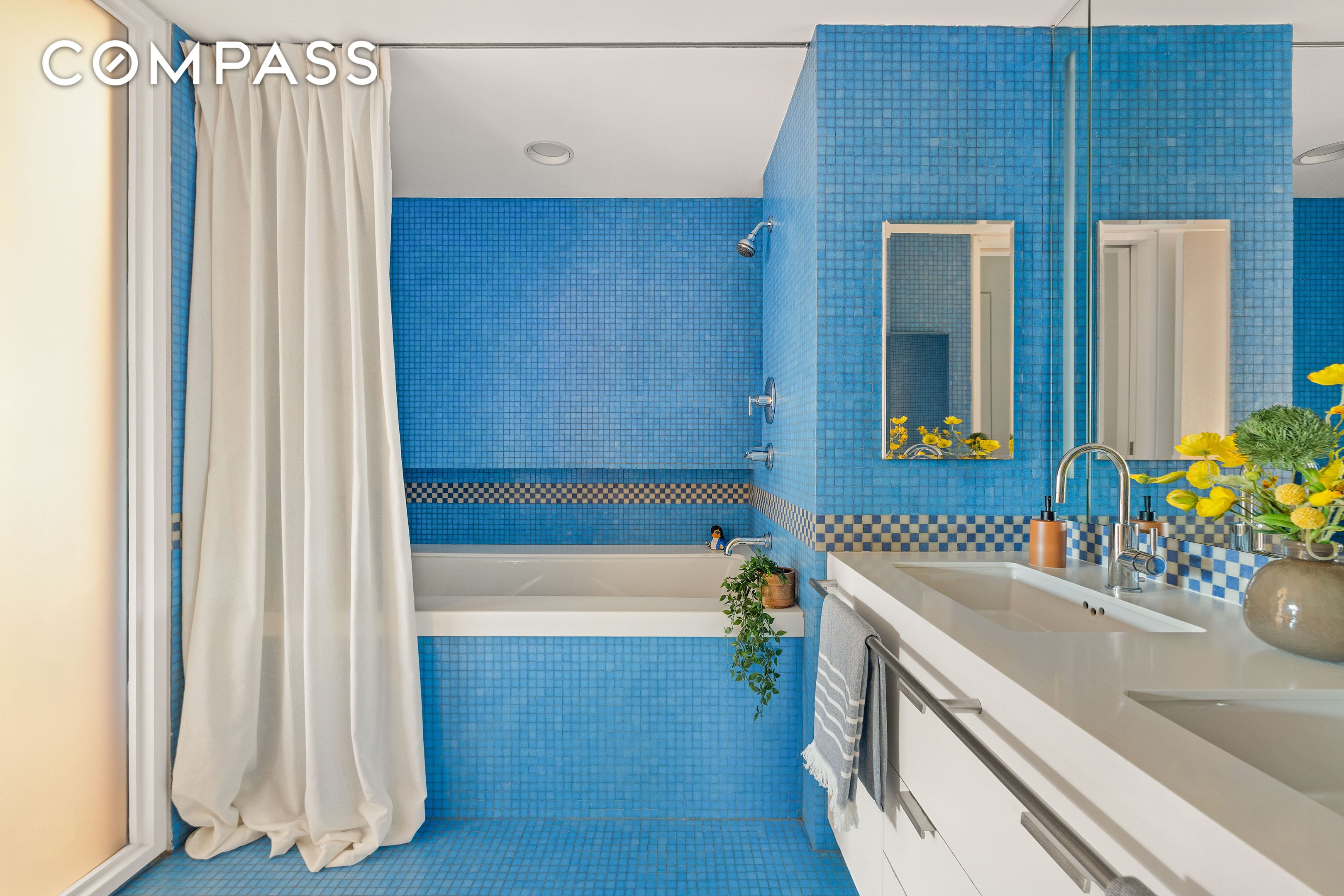 #20 photo, 257 W 17th Street, מנהטן Chelsea , NY 10011