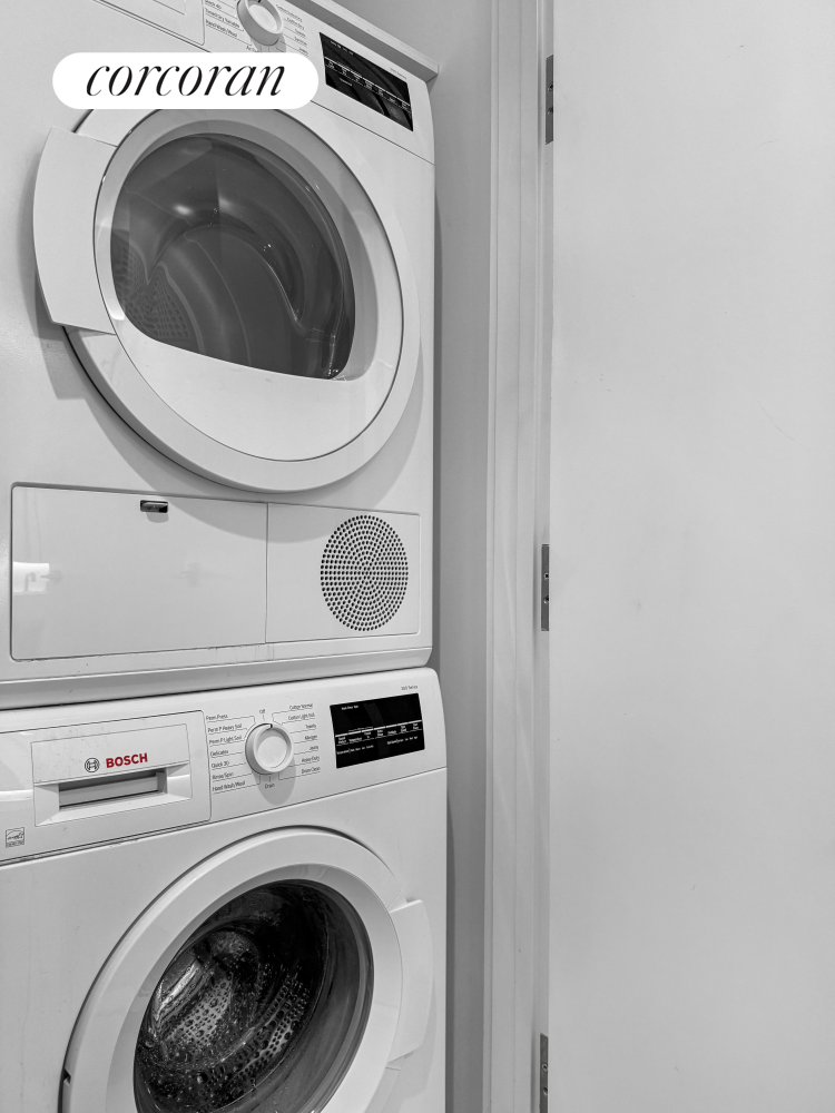 #12 photo, Brooklyn, DUMBO , NY 11201