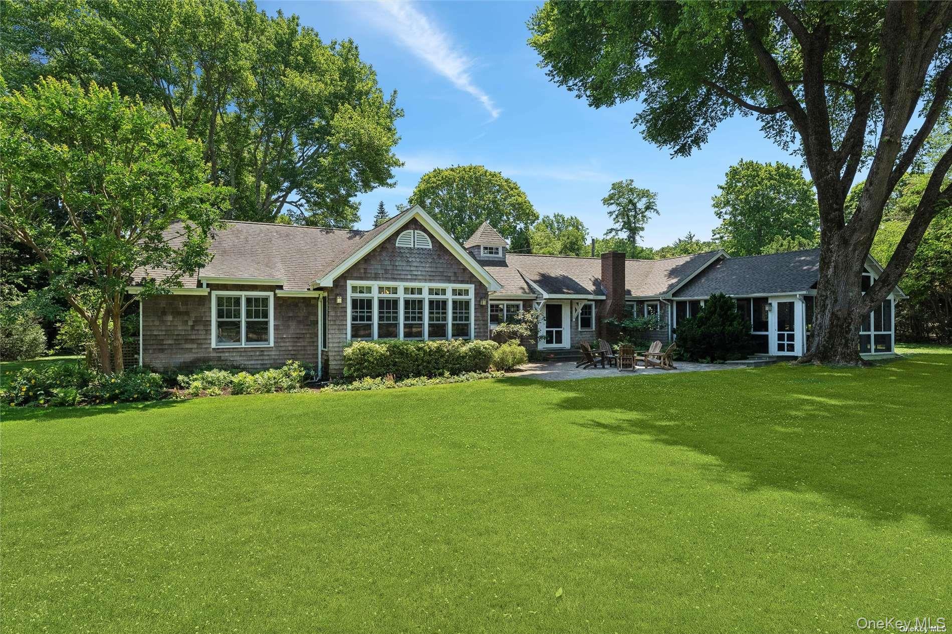 #1 photo, 695 Main Street, Westhampton Beach , NY 11978