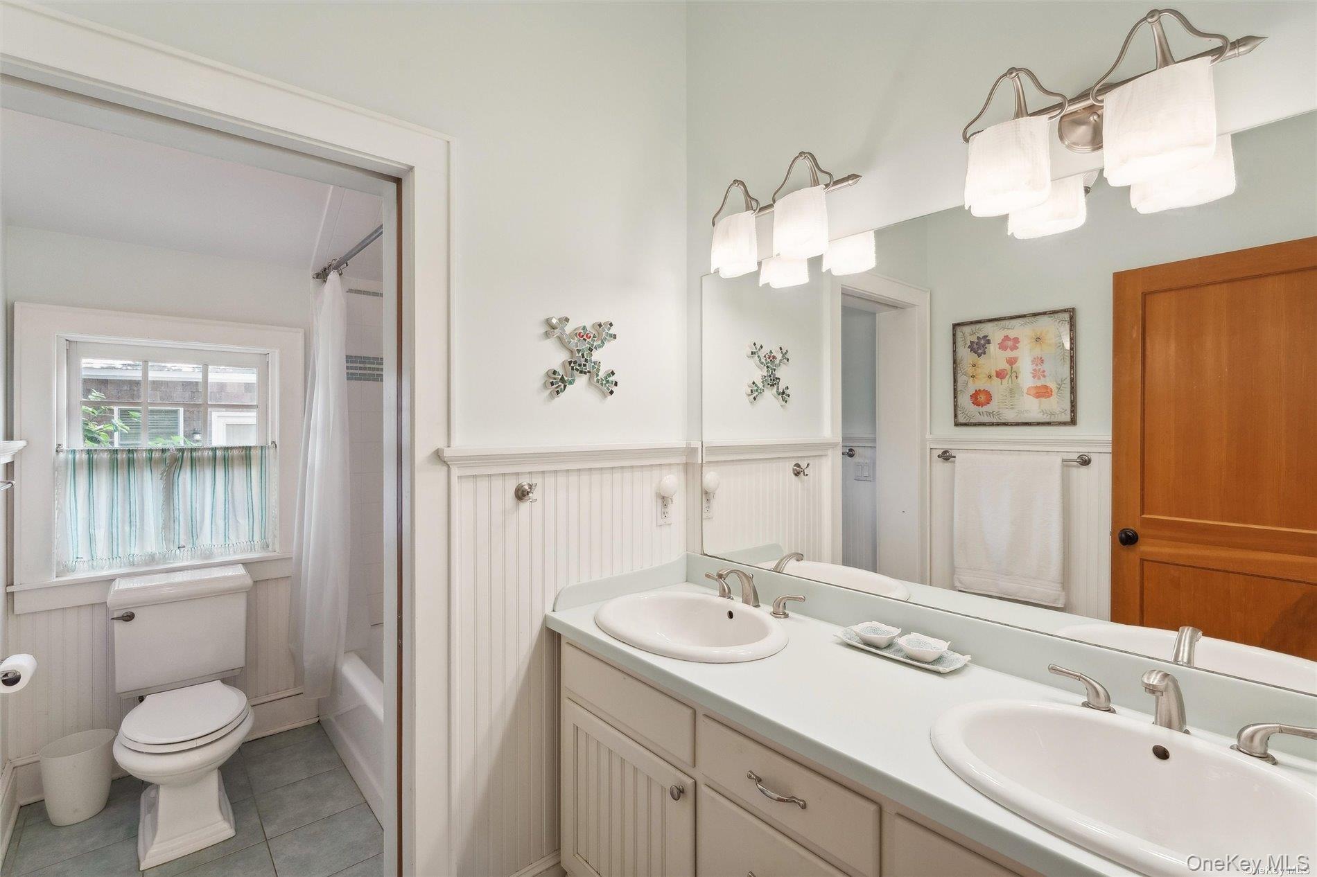 #18 photo, 695 Main Street, Westhampton Beach , NY 11978