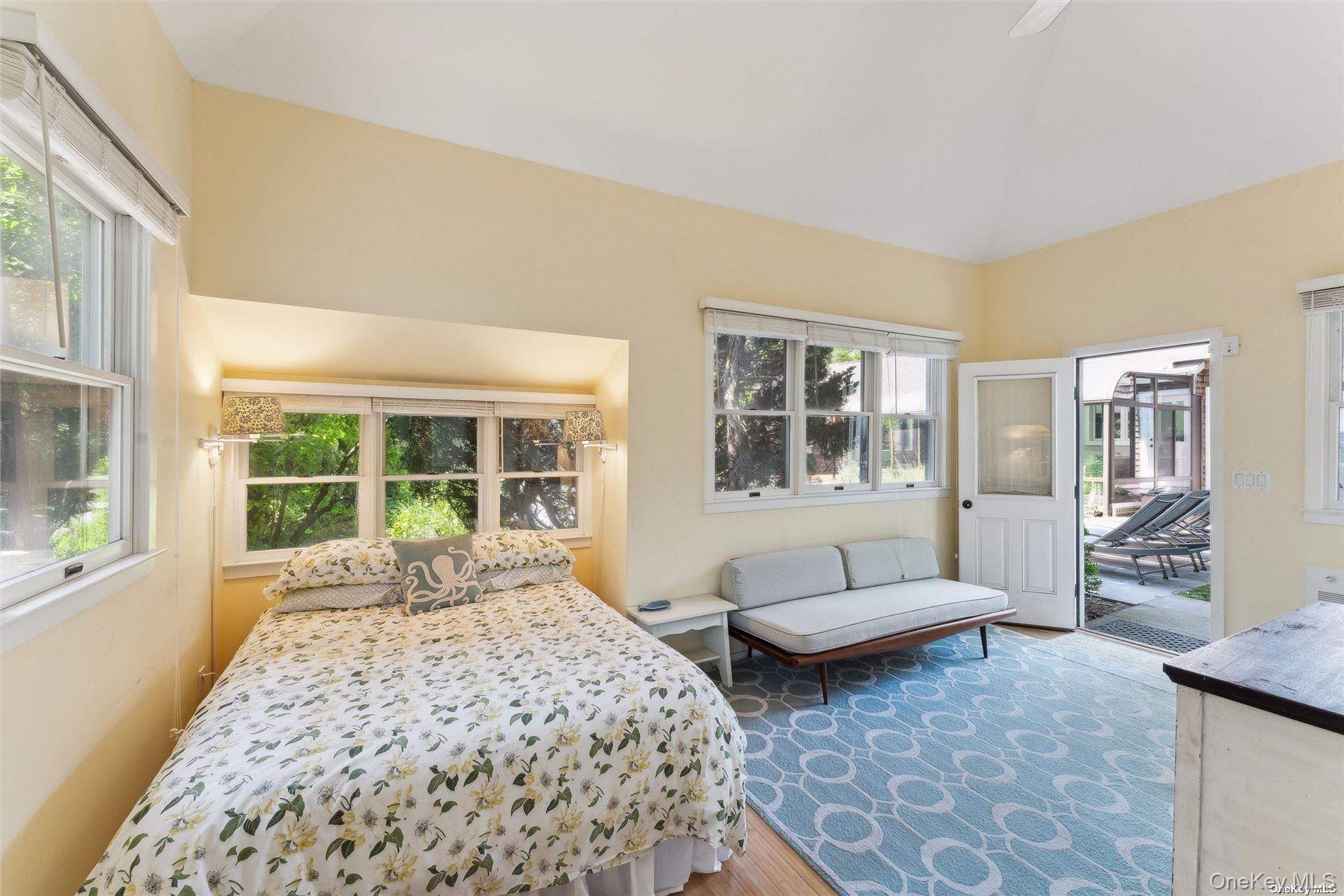 #19 photo, 695 Main Street, Westhampton Beach , NY 11978