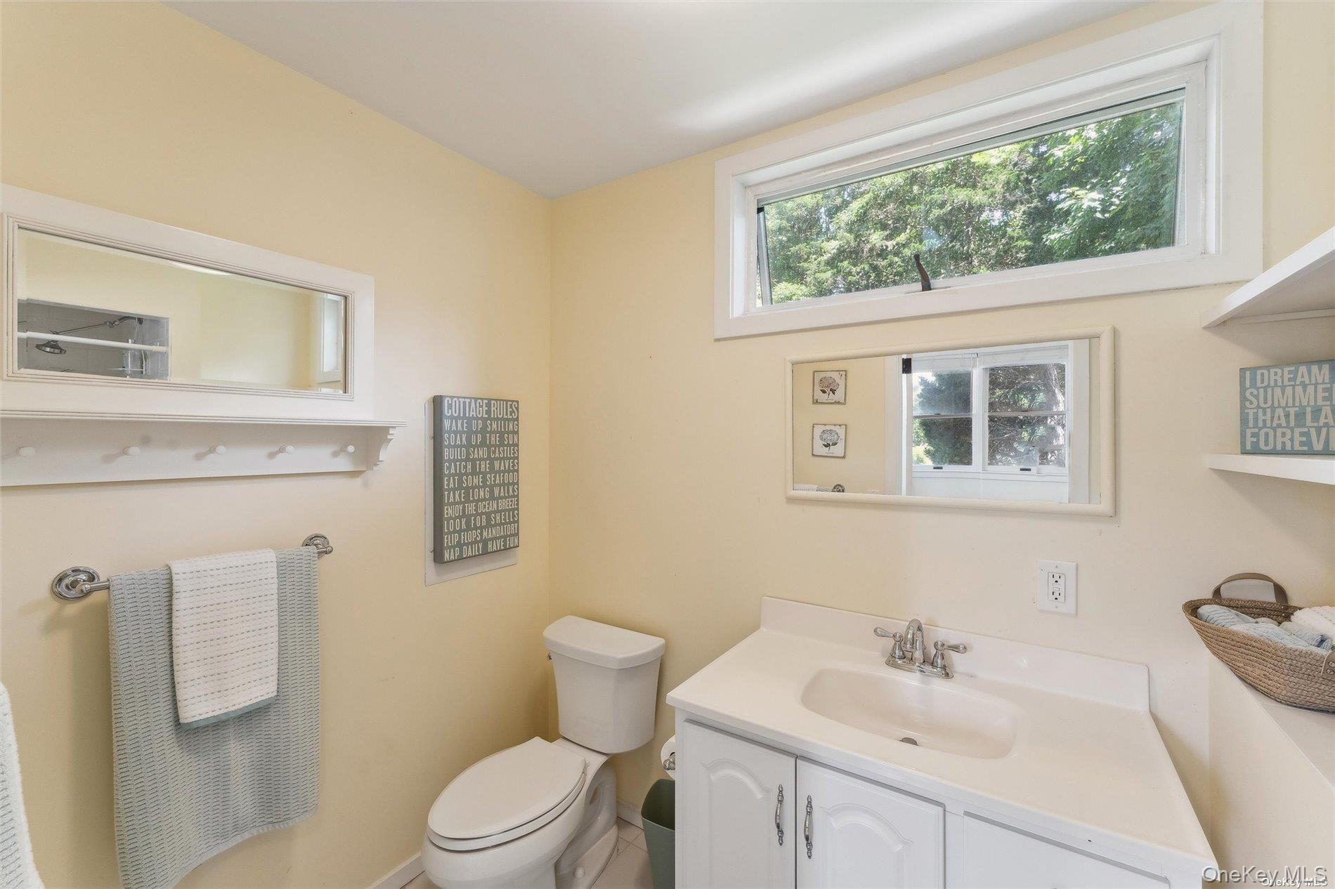 #20 photo, 695 Main Street, Westhampton Beach , NY 11978