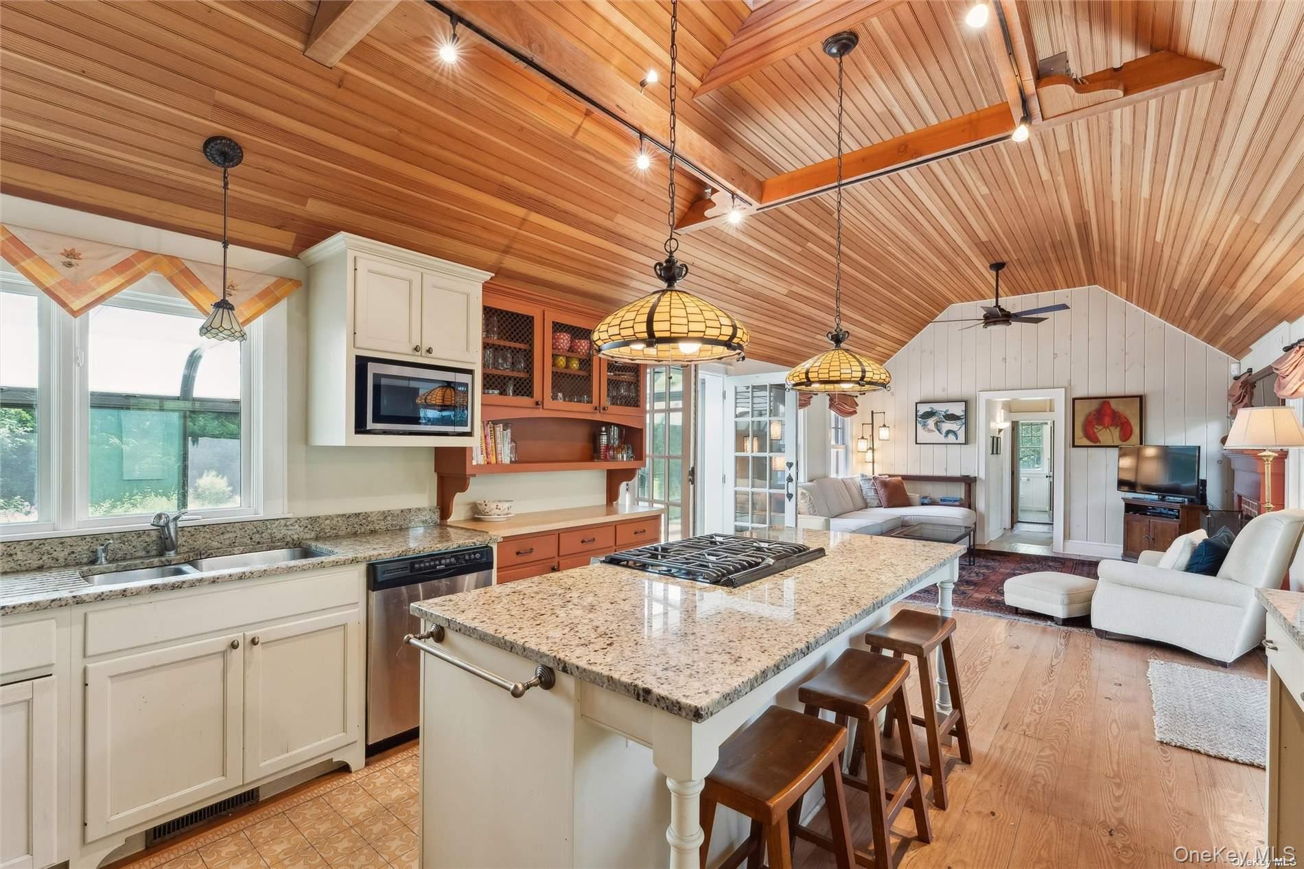 #6 photo, 695 Main Street, Westhampton Beach , NY 11978