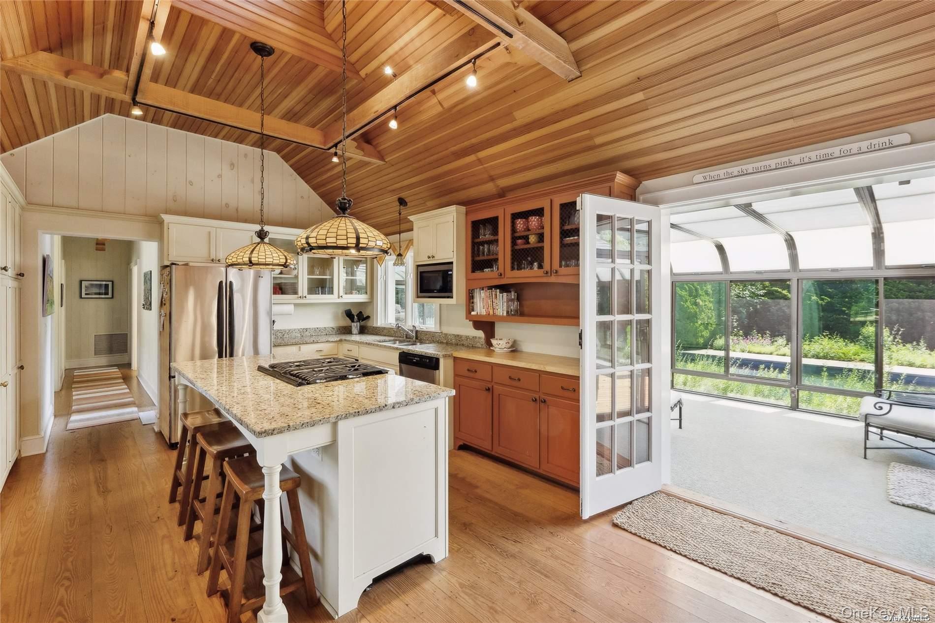 #8 photo, 695 Main Street, Westhampton Beach , NY 11978