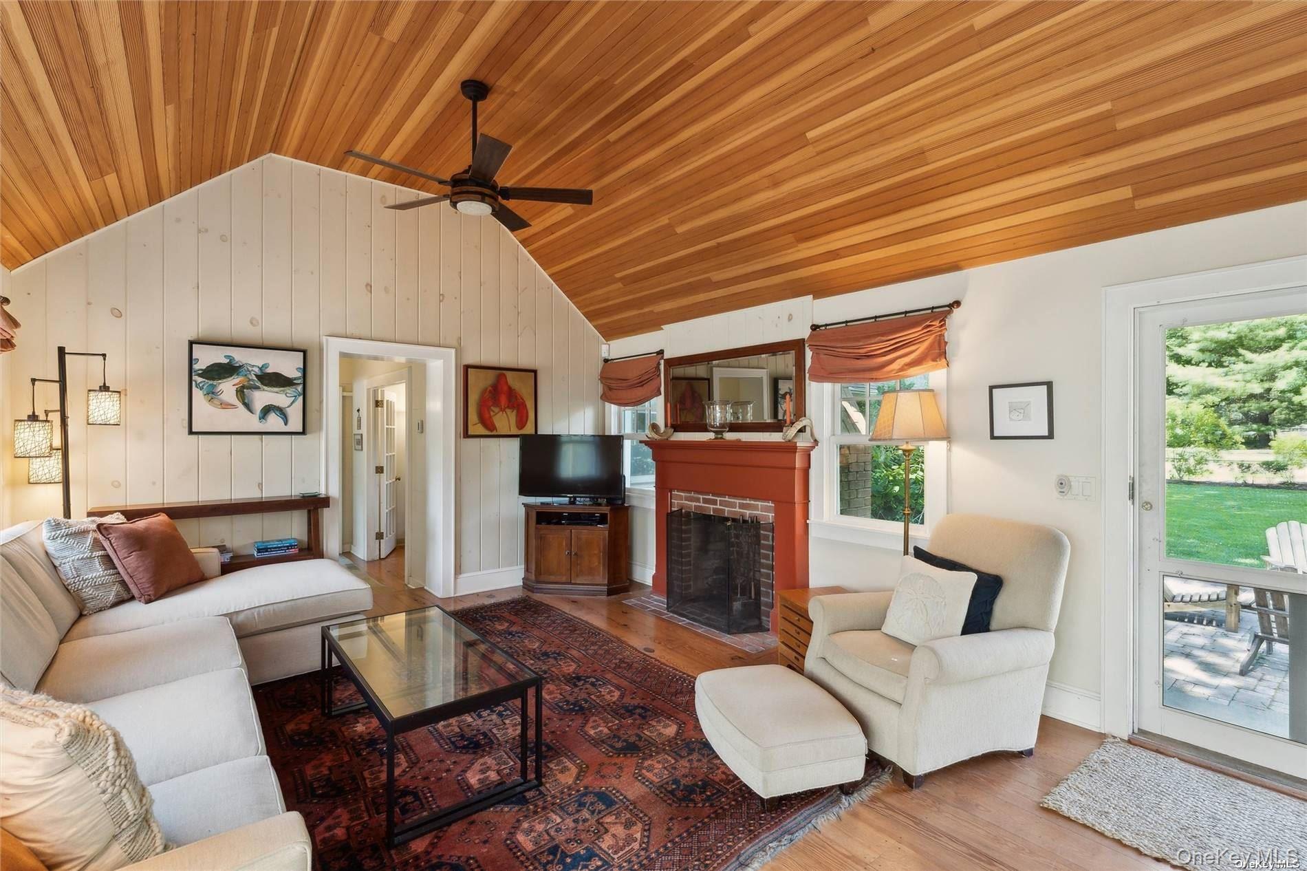 #9 photo, 695 Main Street, Westhampton Beach , NY 11978