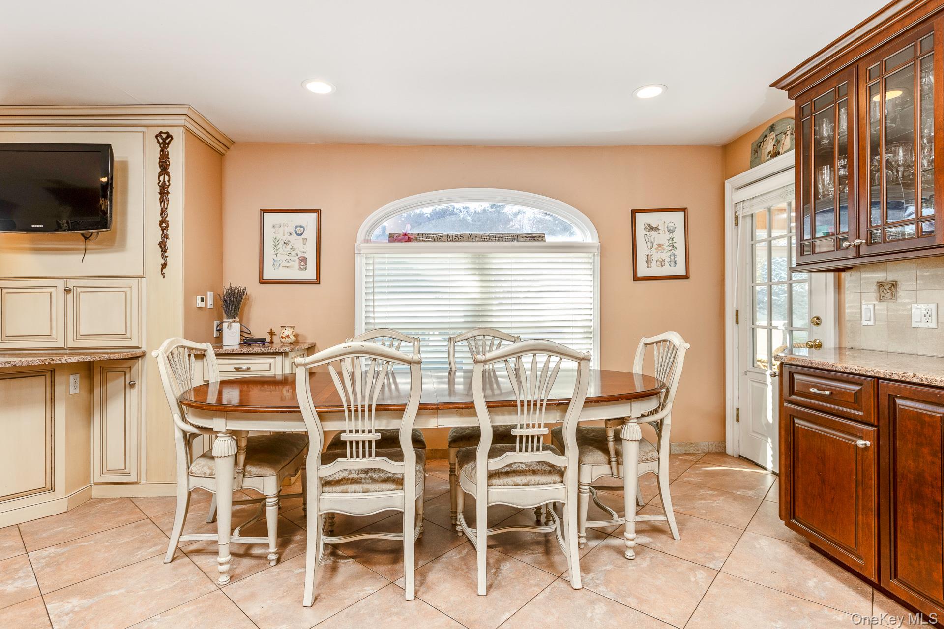 #16 photo, 110 Thornwood Road, Massapequa Park , NY 11762