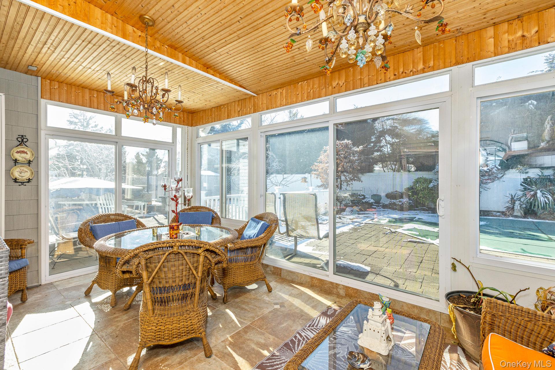 #18 photo, 110 Thornwood Road, Massapequa Park , NY 11762