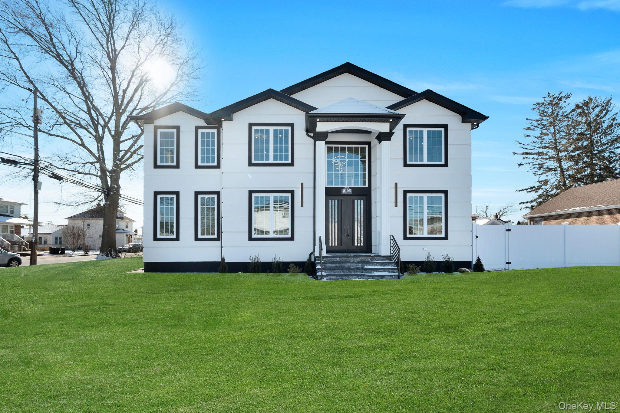 #1 photo, 2105 Hoffman Avenue, Нассау ‖ Elmont , NY 11003