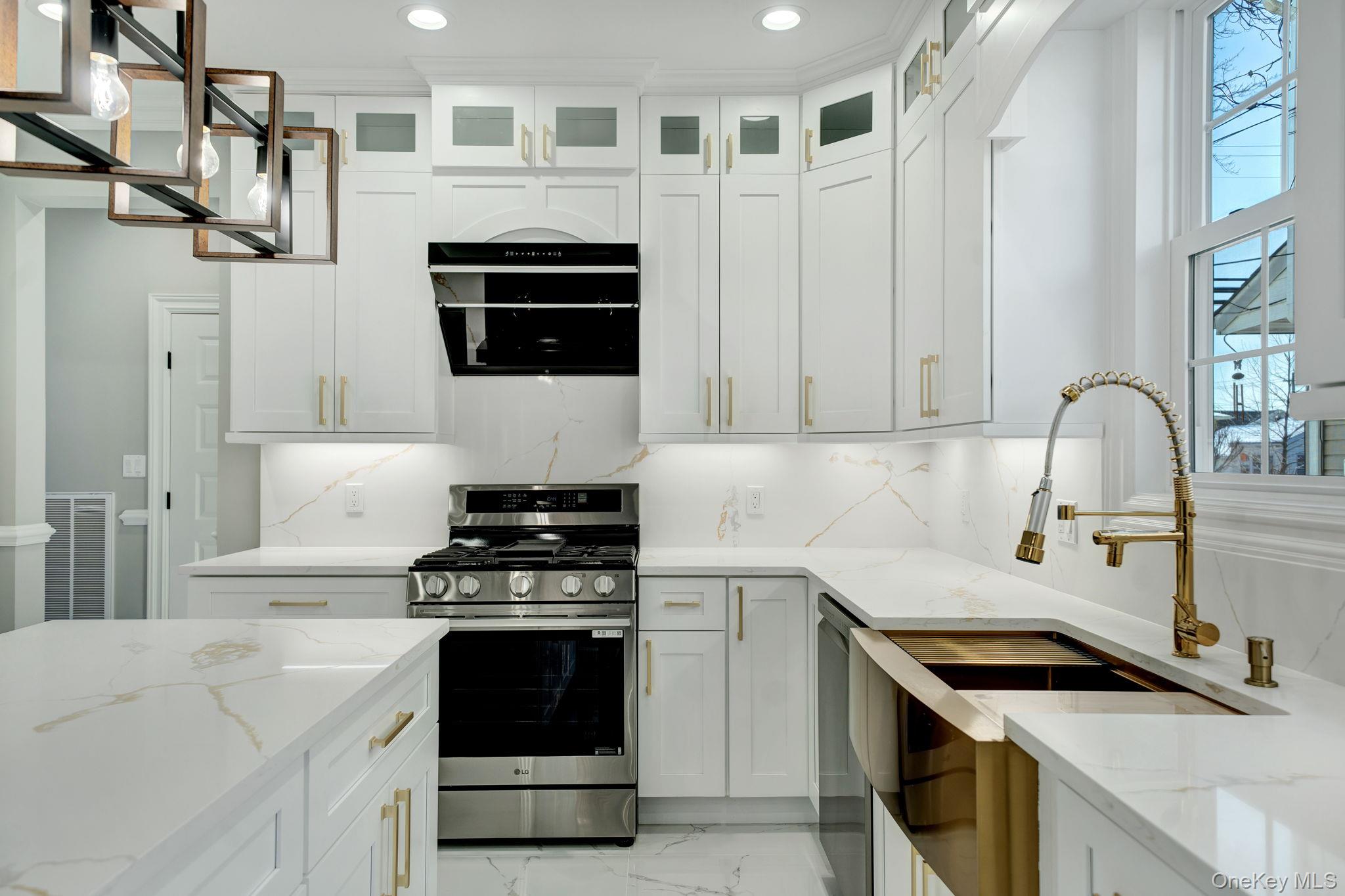 #18 photo, 2105 Hoffman Avenue, Нассау ‖ Elmont , NY 11003